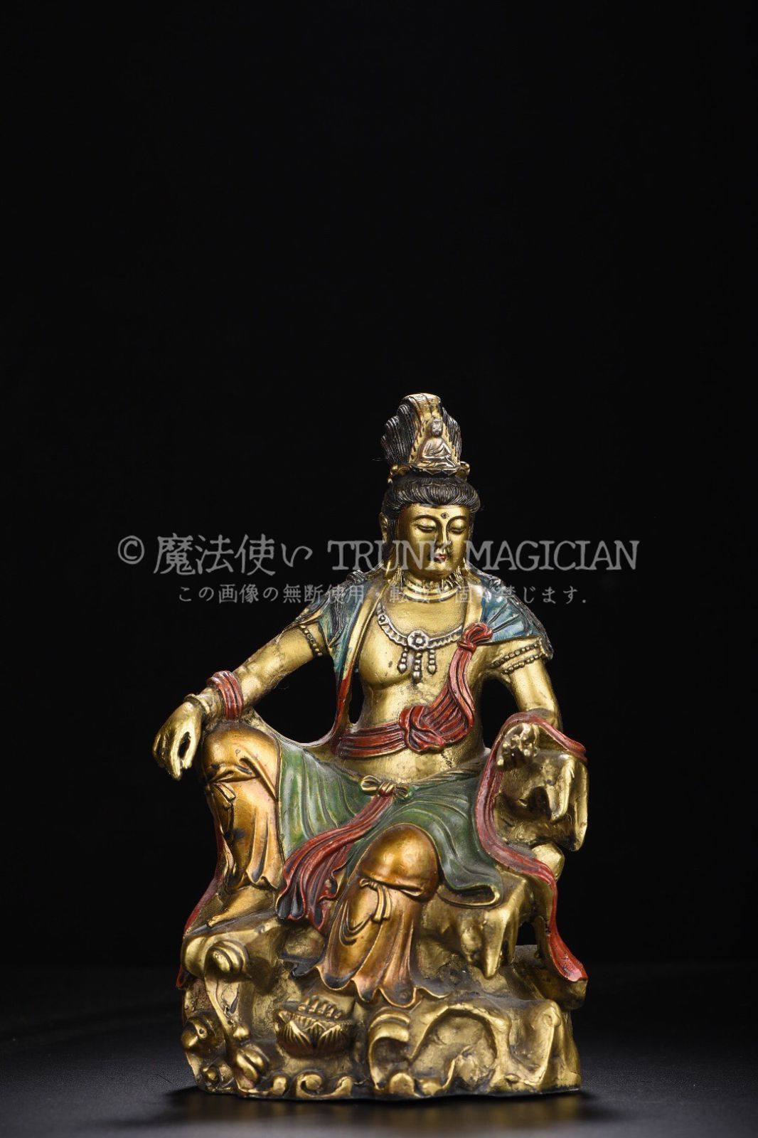 Old Family Kuradashi Copper Gold Plated Painted Suigetsu Kannon Statue Buddha Statue Religion Buddhism Antiques Art Memorial Antiques Collector CLH131P085