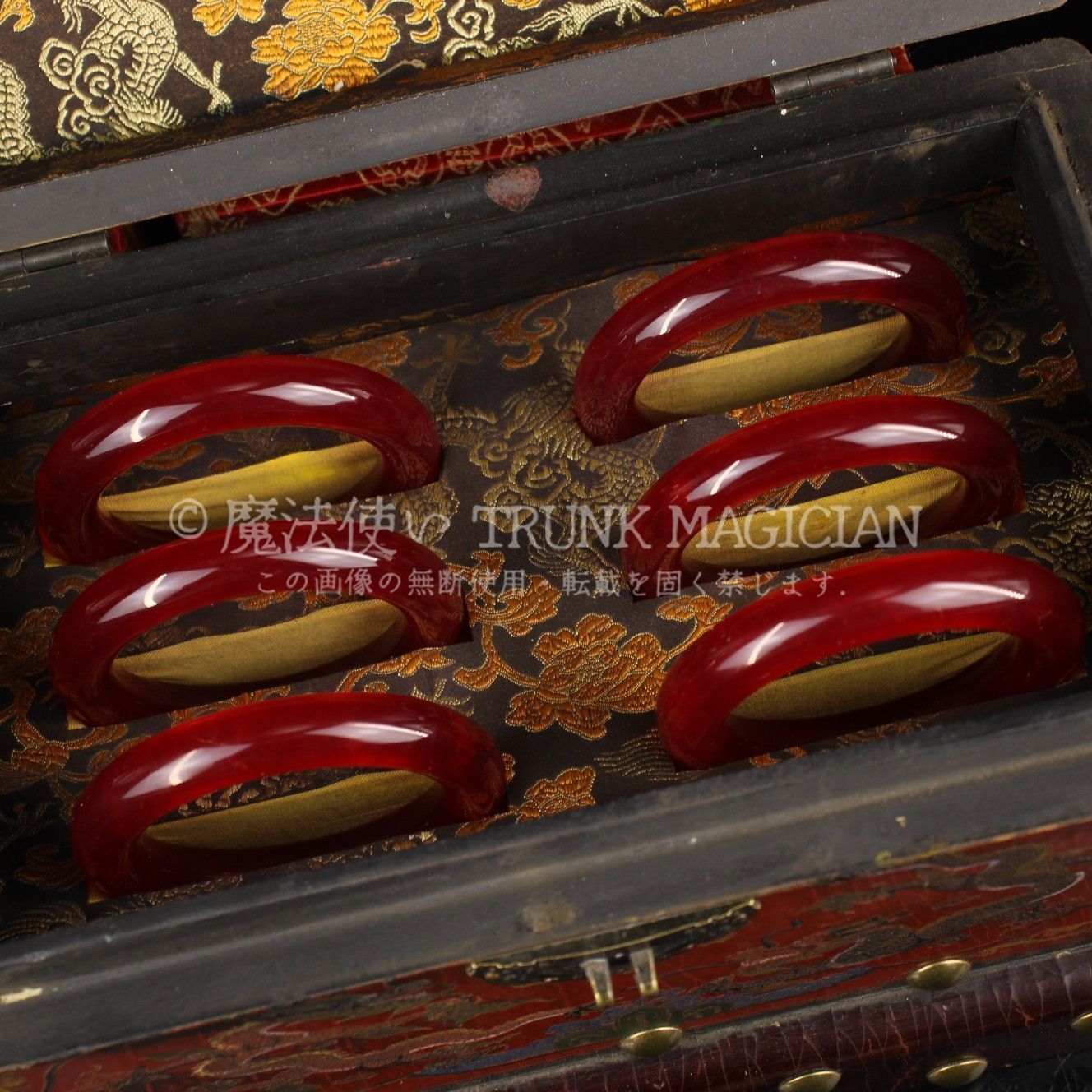 旧家蔵出し古玉 高冰紅玉細作 腕輪 六點同出 漆箱付 根付 供養品 古