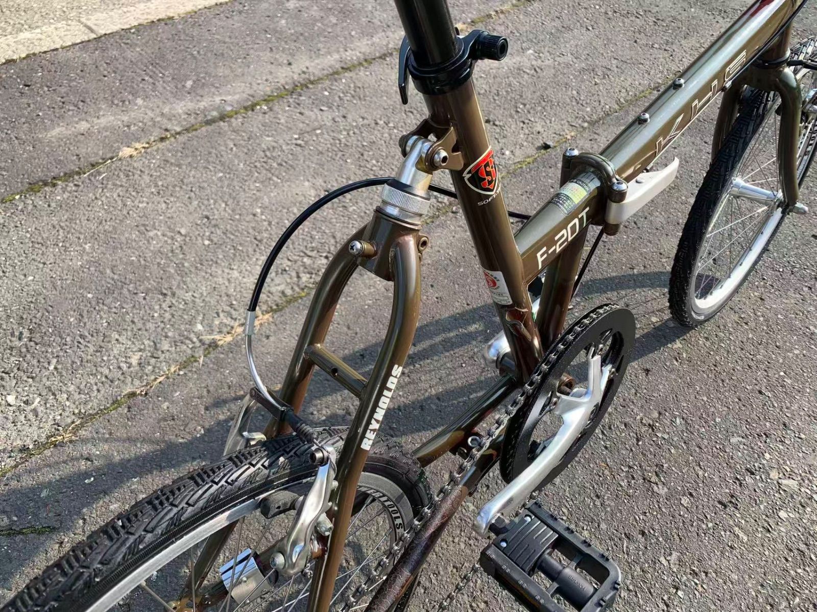 即乘】送料無料 KHS折り畳み自転車 F-20T SHIMANO 8速 ミニベロ 小径車