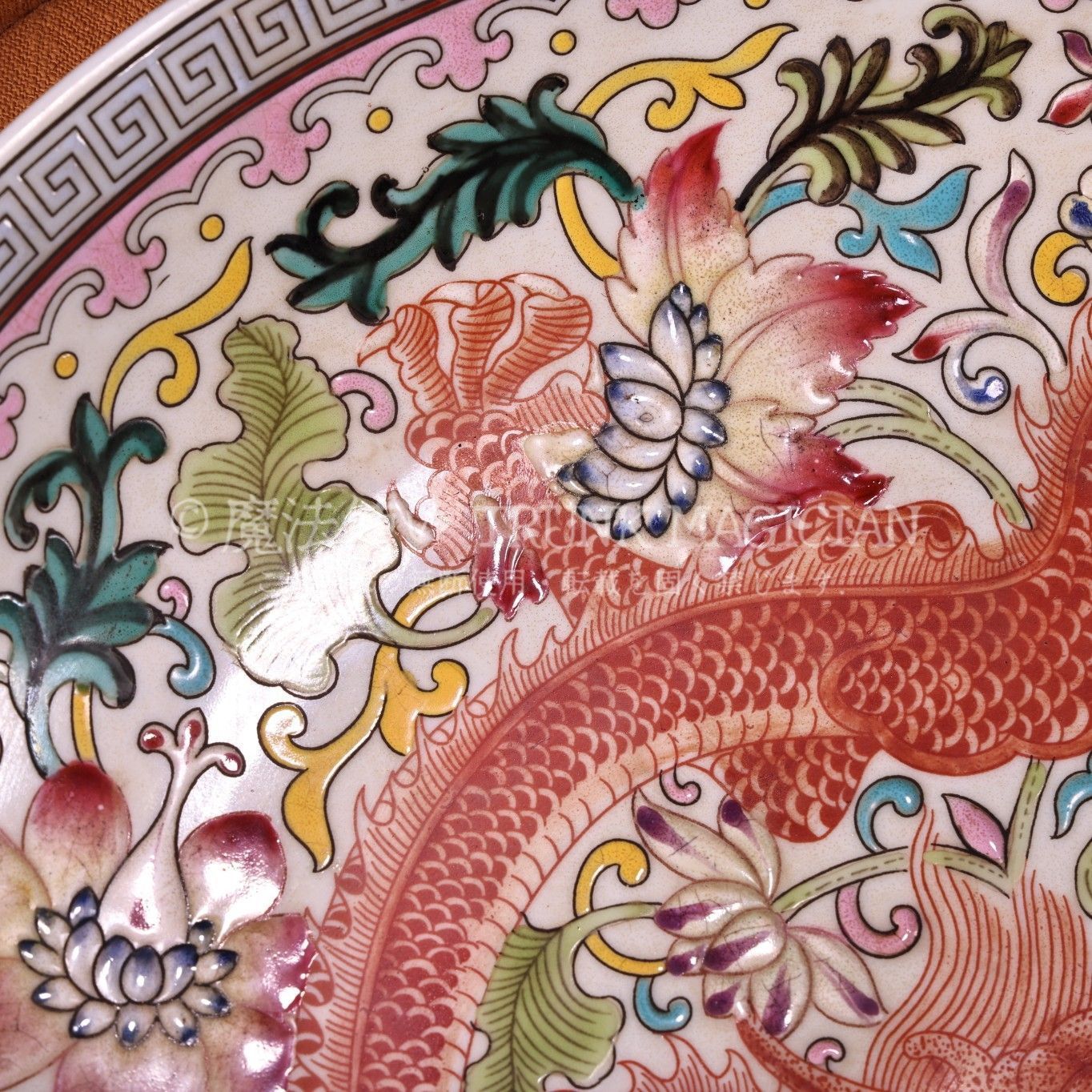 旧家蔵出し雍正年製 粉彩 琺瑯彩 龍紋 盤 賞盤 器皿 箱付 置物 文房賞