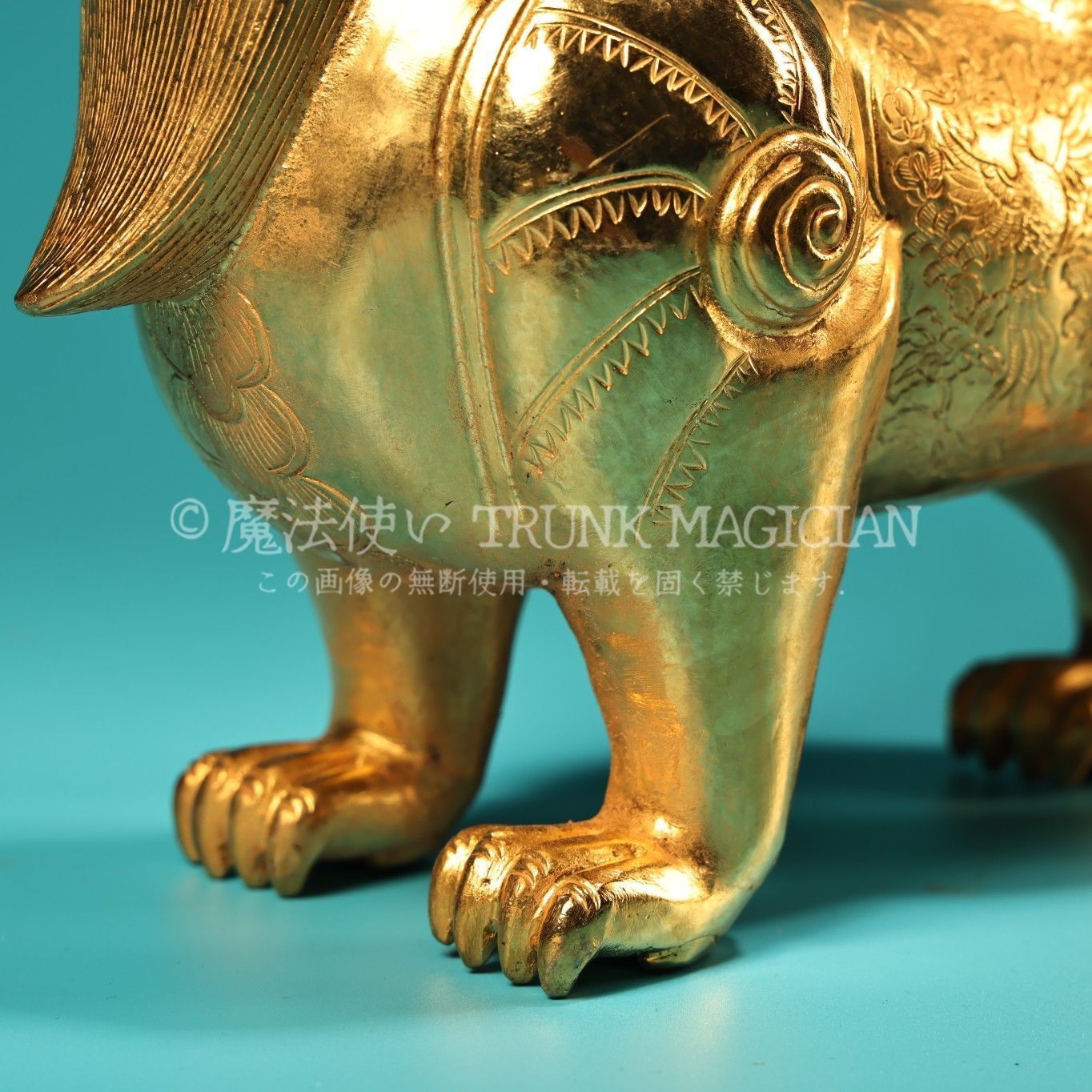 旧家蔵出し銅製細作 塗金 浮彫 鏨刻 神獣 招財 辟邪 置物 文房賞物