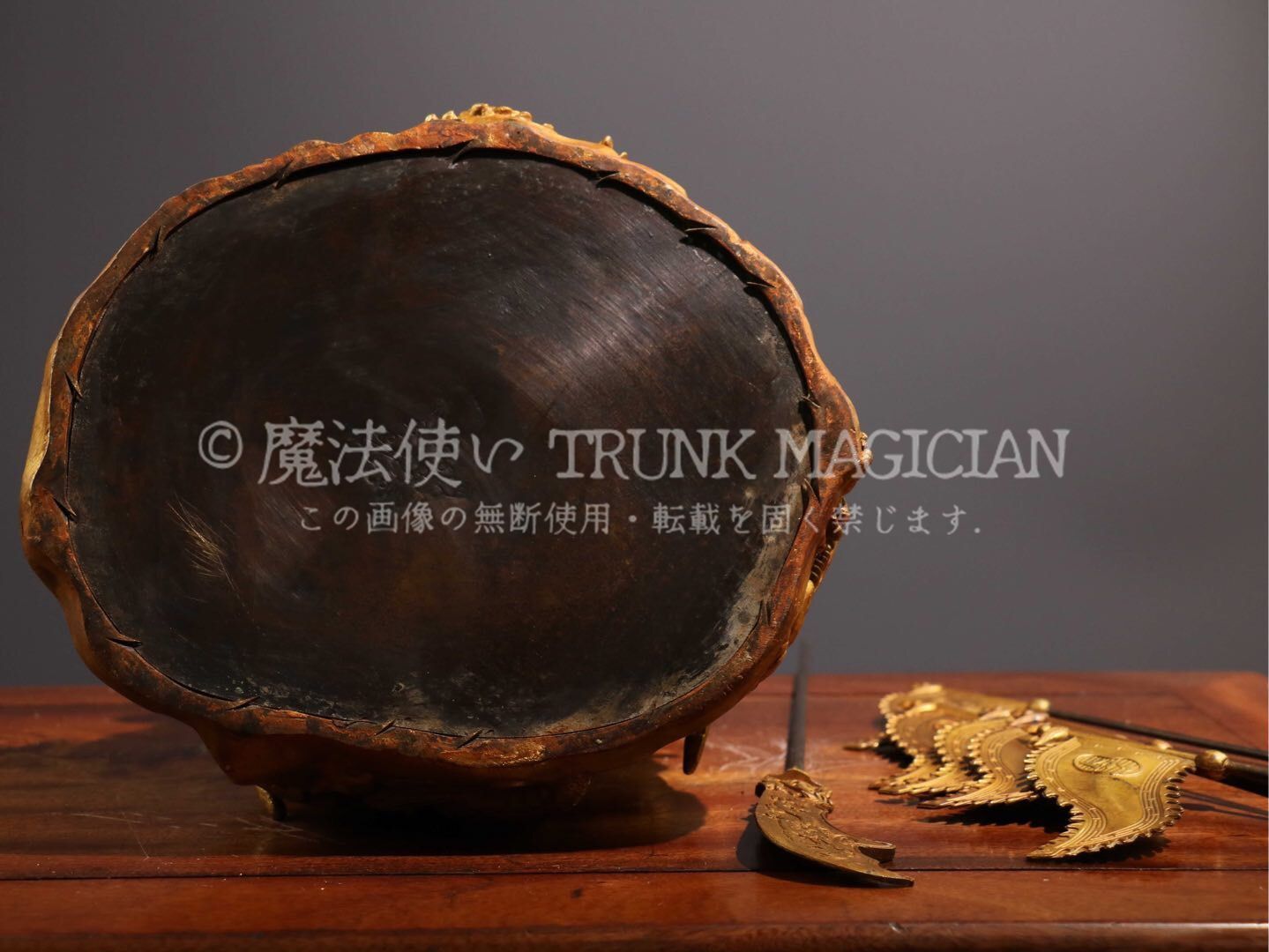 旧家蔵出し 銅製 浮彫 鏨刻 塗金 關公像 仏像 密宗密教 供養品 古美術