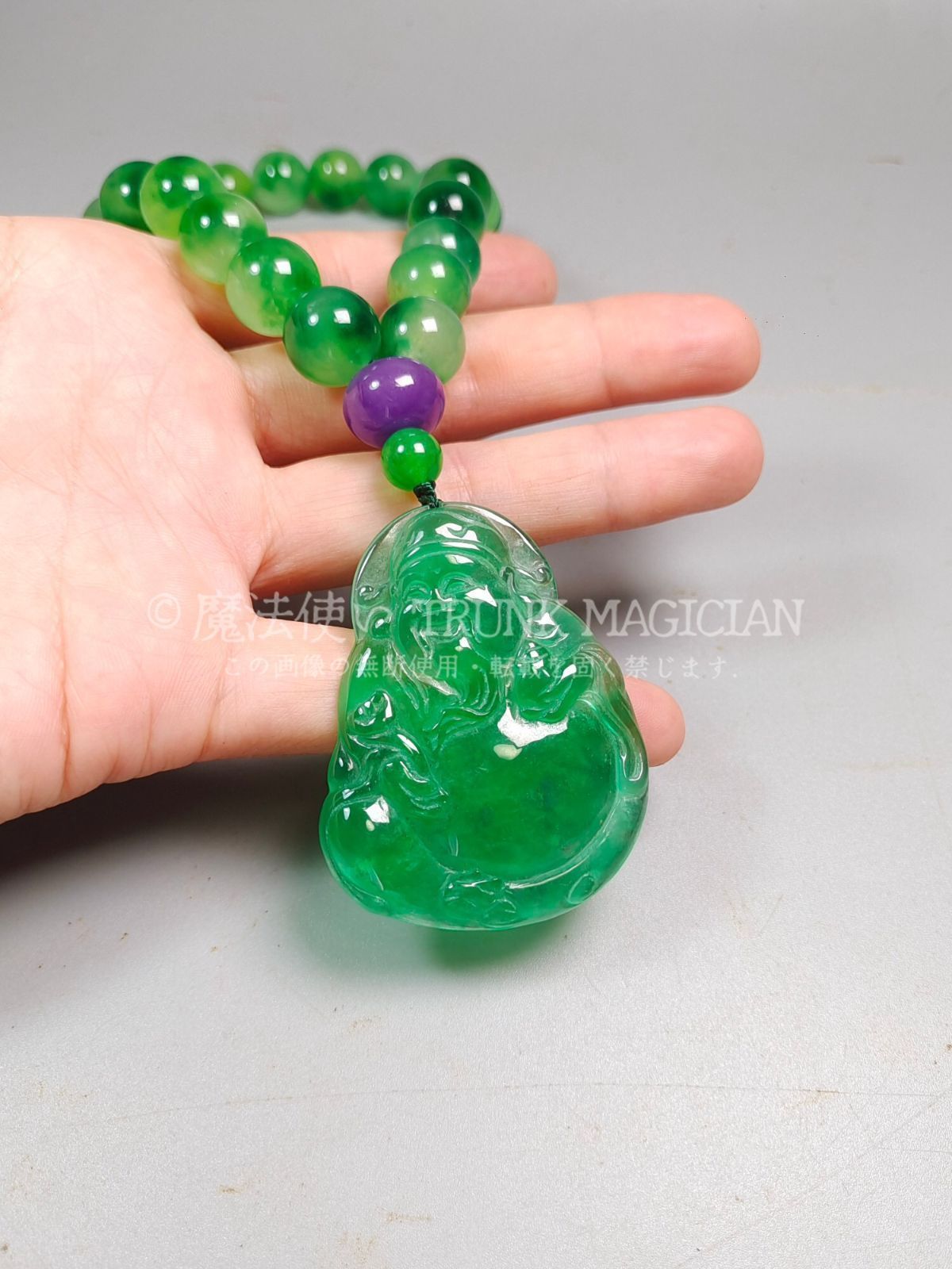 旧家蔵出し 翡翠製 細密彫 財神手持ペンダント 根付 裝身具 供養品 古