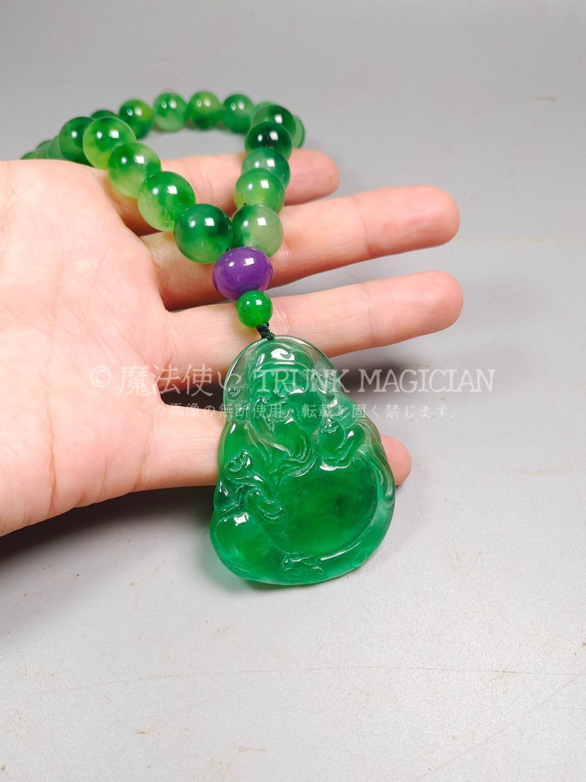 旧家蔵出し 翡翠製 細密彫 財神手持ペンダント 根付 裝身具 供養品 古