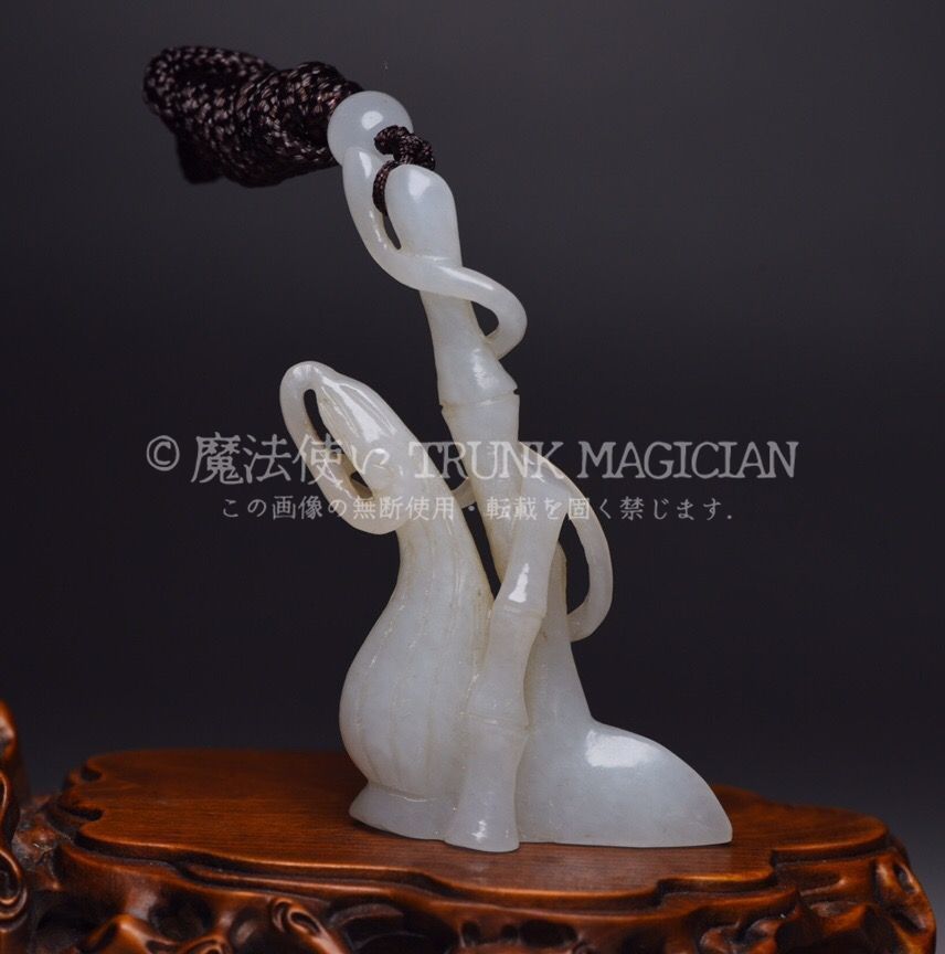 旧家蔵出し 和田玉細密彫 羊脂白玉 沁色自然 福瓜 彫刻 根付 裝身具 賞