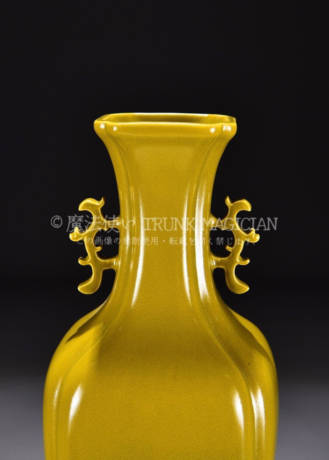 清乾隆時代 【大清乾隆年製】在銘 茶葉末釉三足香炉 【旧家蔵出し(Y-4