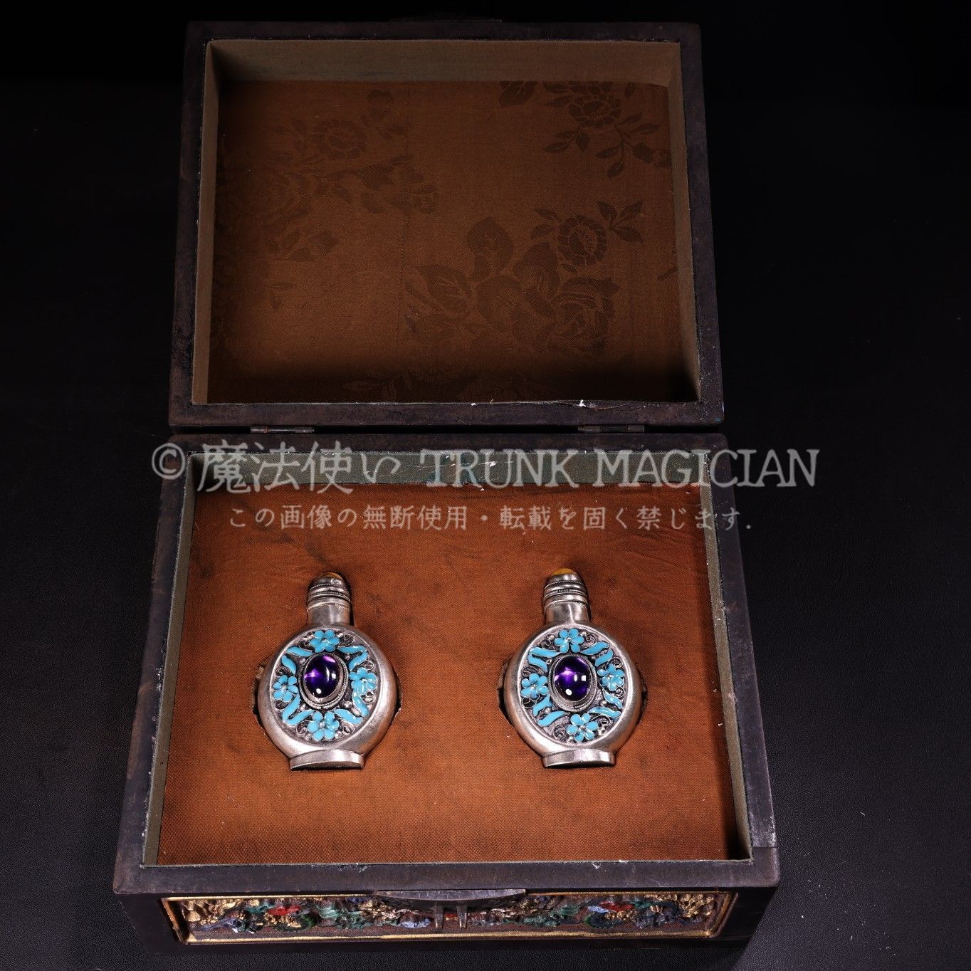 旧家蔵出し 銅胎景泰藍 琺瑯彩 寶石嵌 藥壷 鼻煙壷 裝身具 根付 漆箱付