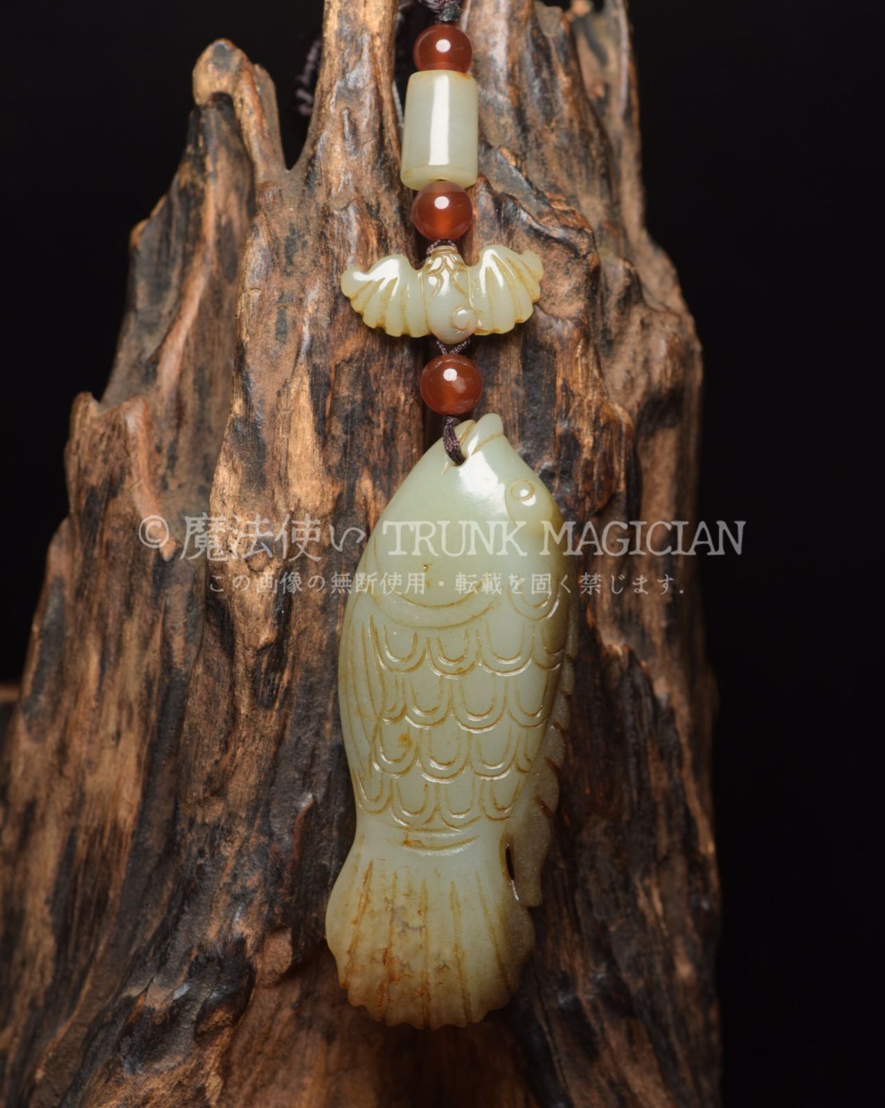 旧家蔵出し 和田玉細密彫 羊脂白玉 沁色自然 玉魚 彫刻 根付 裝身具 賞