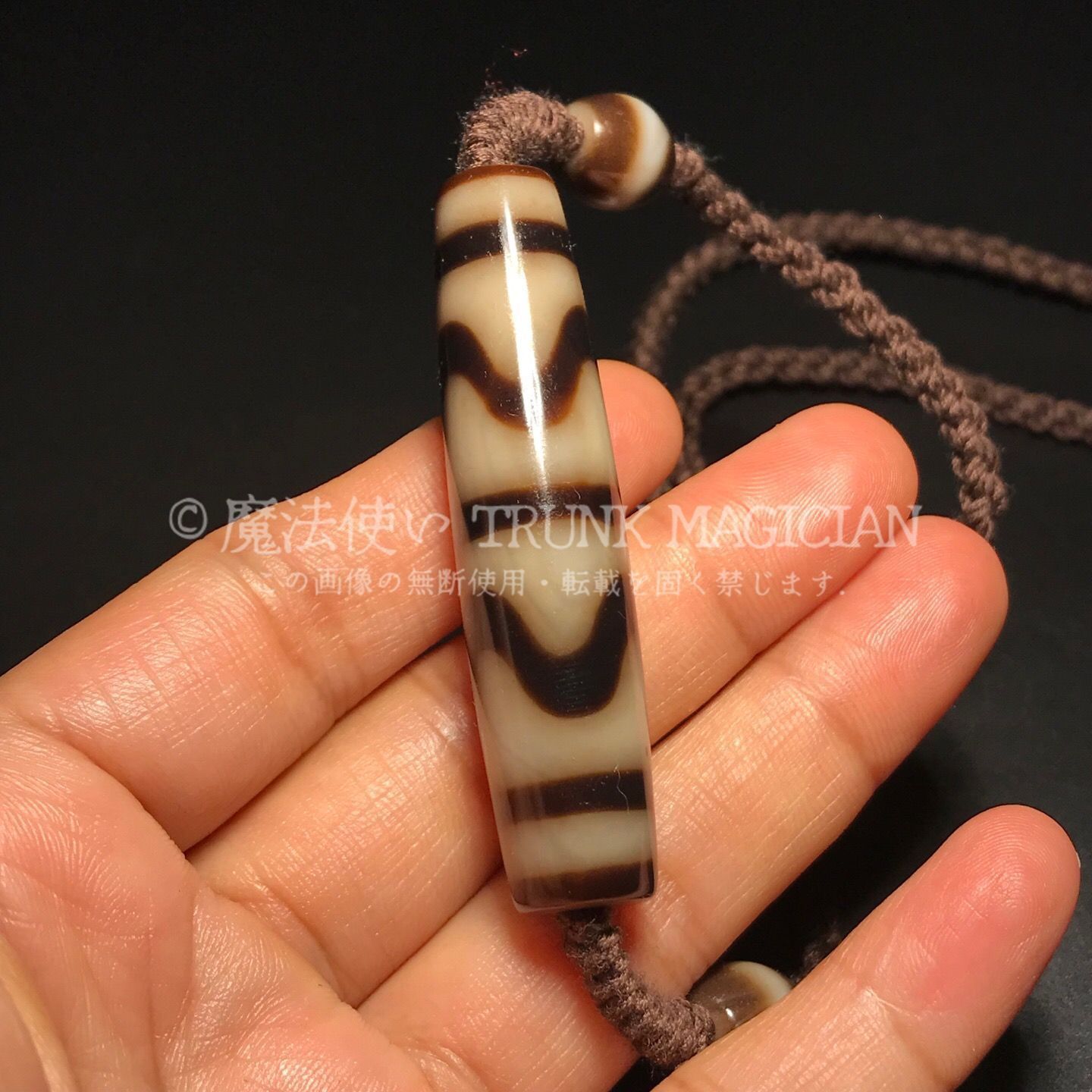 旧家蔵出し 瑪瑙細密彫 自然風化紋 雙虎牙天珠 ネックレス本 根付 風水