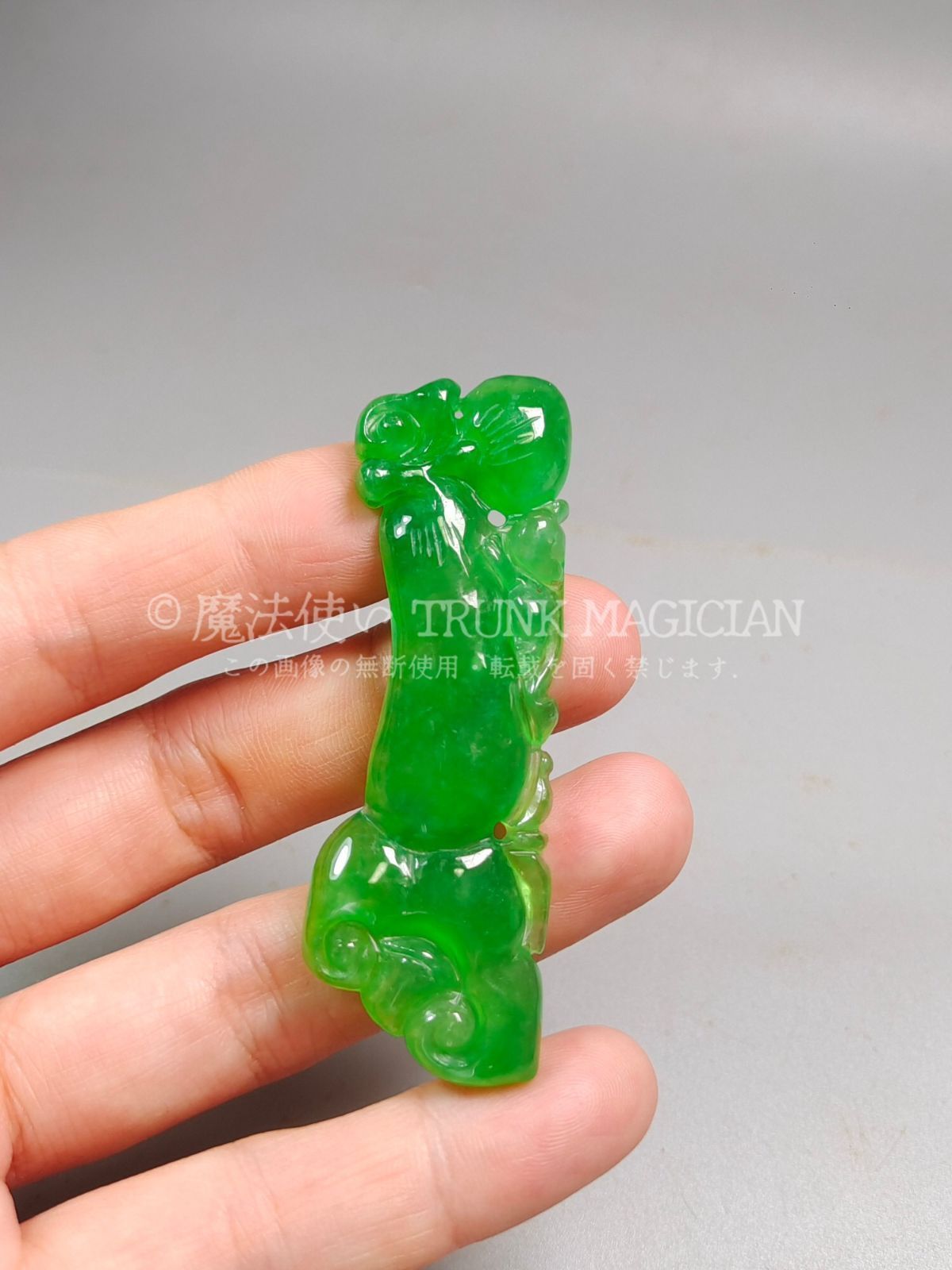 旧家蔵出し 翡翠製 細密彫 如意ペンダント 根付 裝身具 供養品 古美術