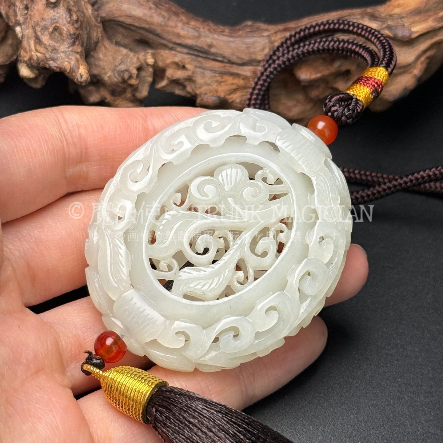 旧家蔵出し 和田玉細密彫 透空彫 花鳥紋 香嚢 根付 裝身具 置物 賞物