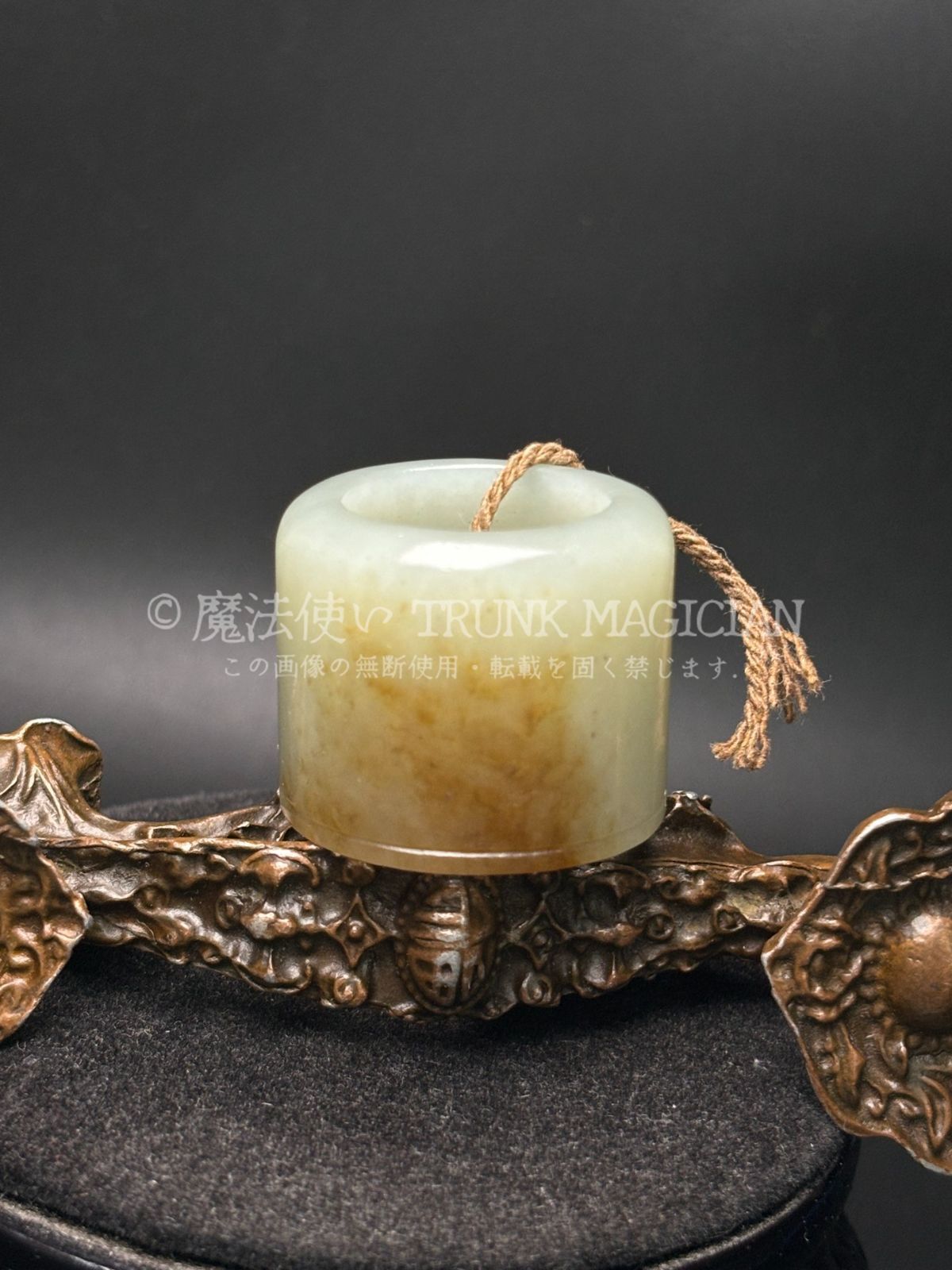 旧家蔵出し 和田玉細密彫 羊脂白玉 沁色自然 指輪 彫刻 根付 裝身具 賞