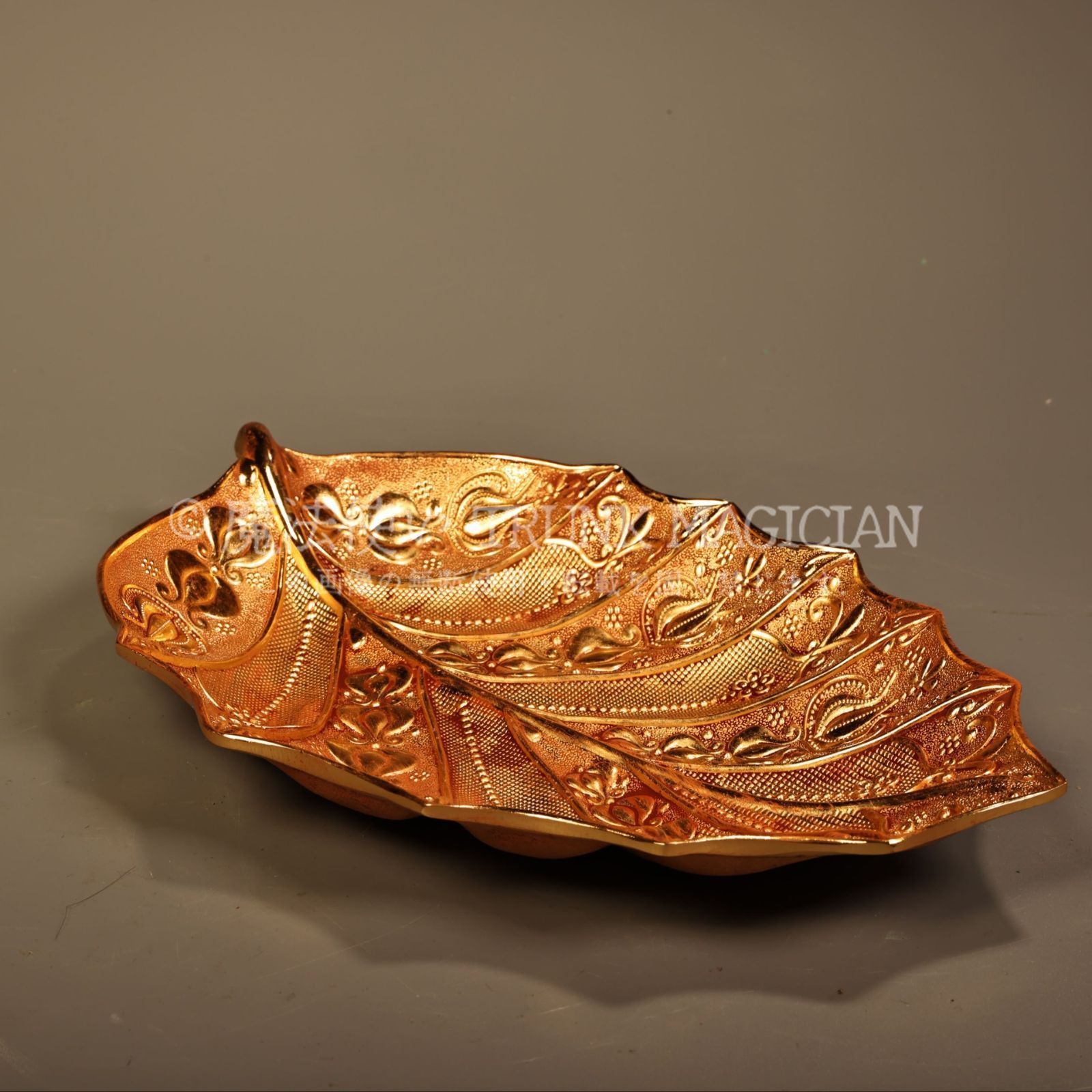 旧家蔵出し 銅製 塗金 樹葉盤子 置物 賞物 供養品 古美術品 収集家