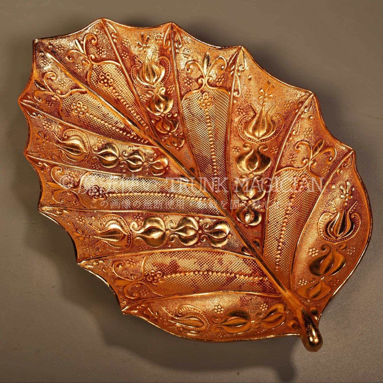 旧家蔵出し 銅製 塗金 樹葉盤子 置物 賞物 供養品 古美術品 収集家
