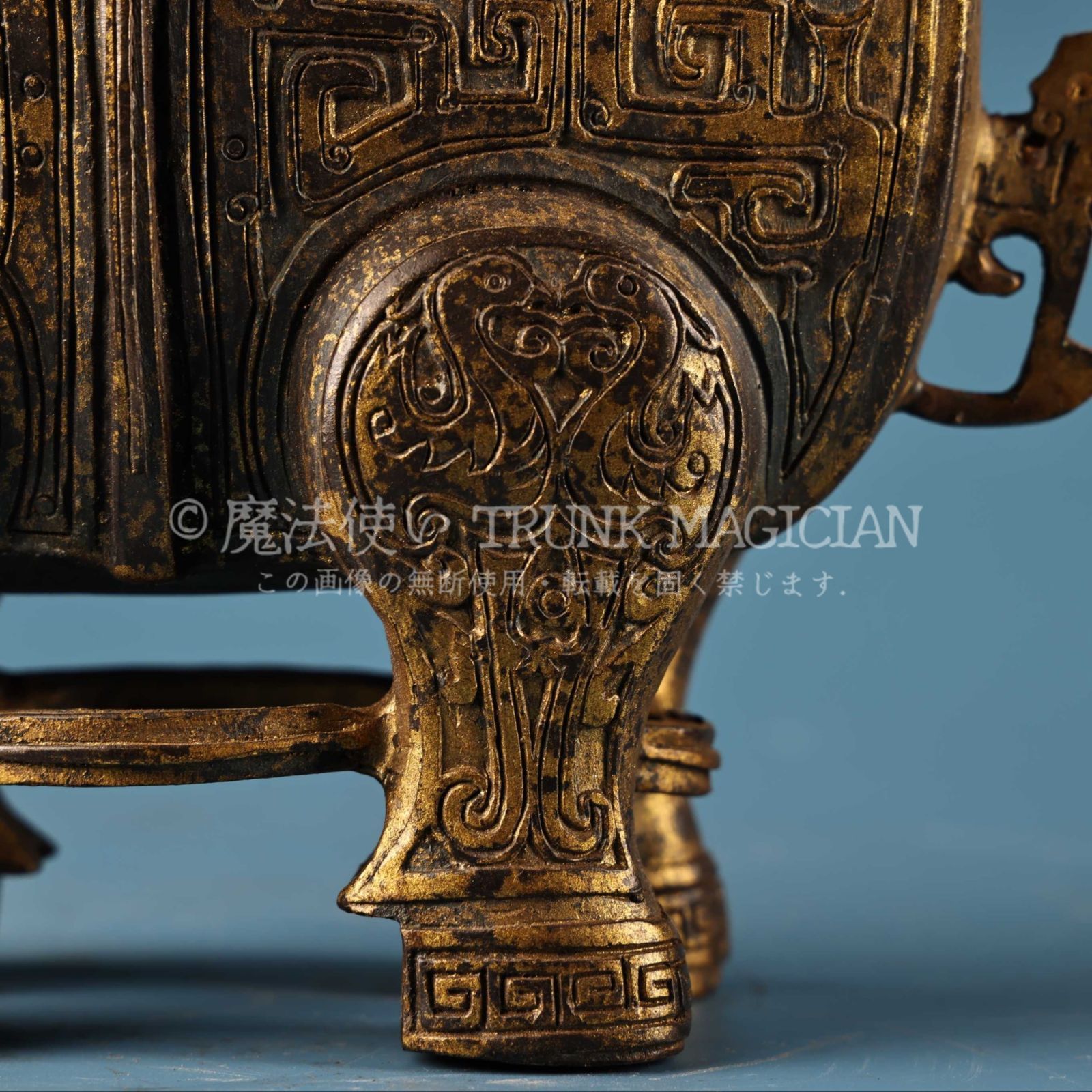 旧家蔵出し 銅製 浮彫 鏨刻 泥金 牛頭花瓶 置物 賞物 供養品 古美術品