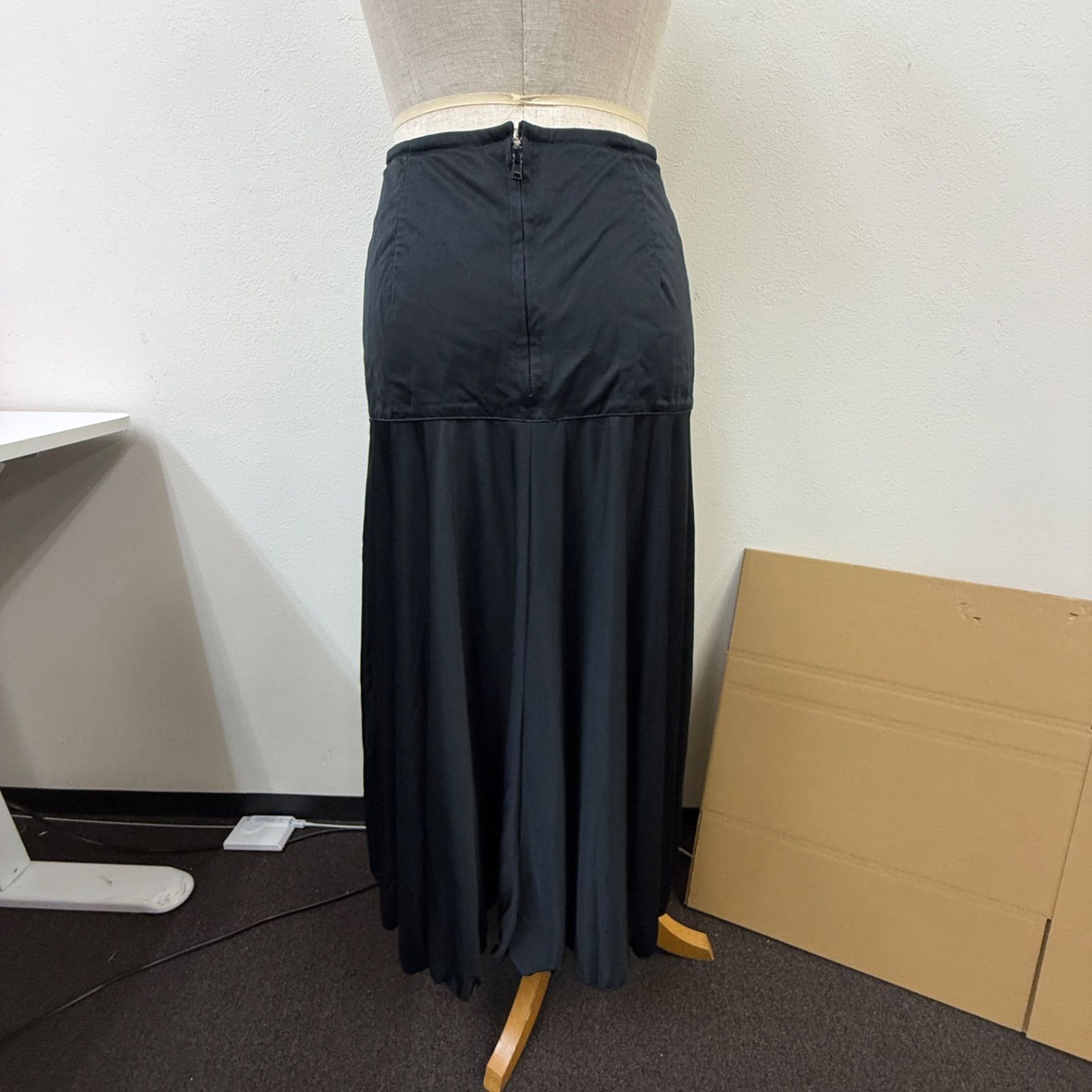 アトリエ貴美恵】フラメンコ衣装 スカート ファルダ 黒 薔薇刺繍