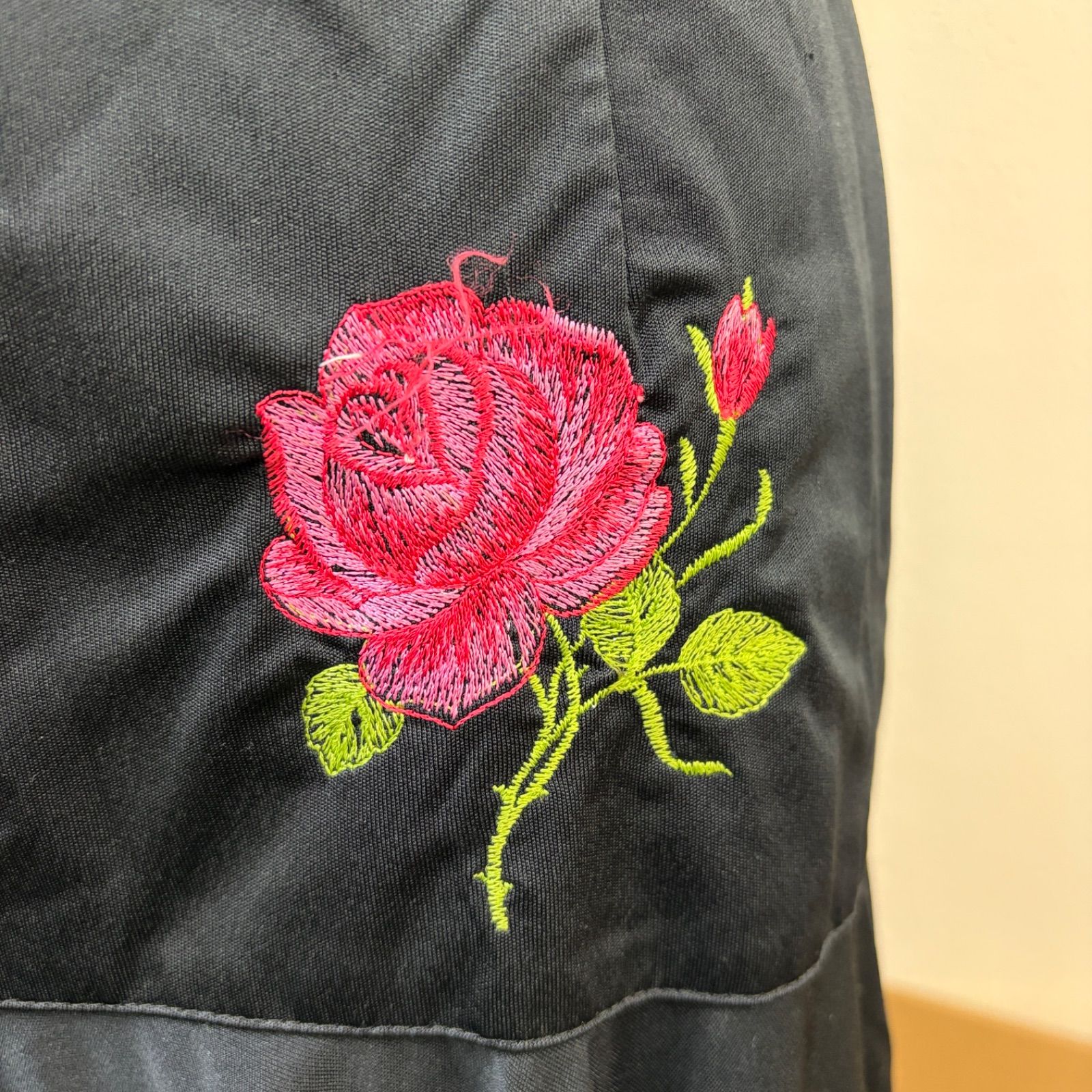 アトリエ貴美恵】フラメンコ衣装 スカート ファルダ 黒 薔薇刺繍