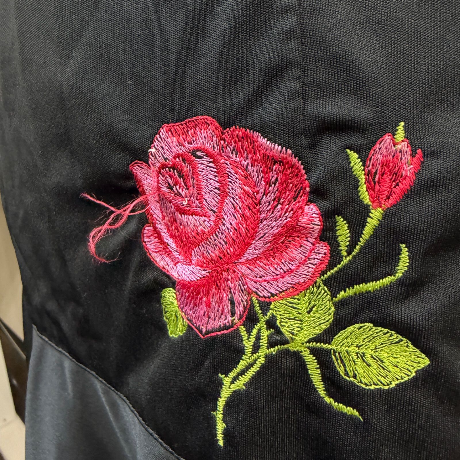 アトリエ貴美恵】フラメンコ衣装 スカート ファルダ 黒 薔薇刺繍