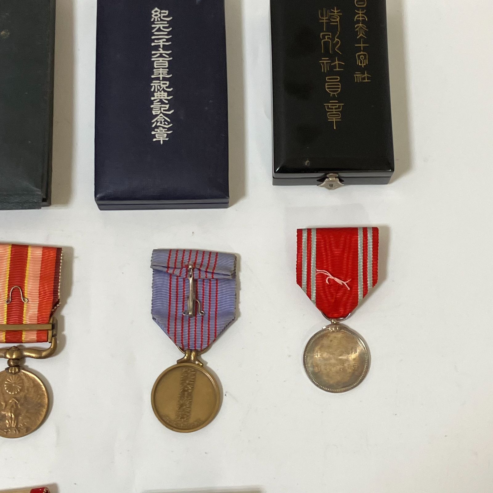 30865] 勲章まとめ 日本赤十字社特別社員章 支那事変従軍記章 紀元二千