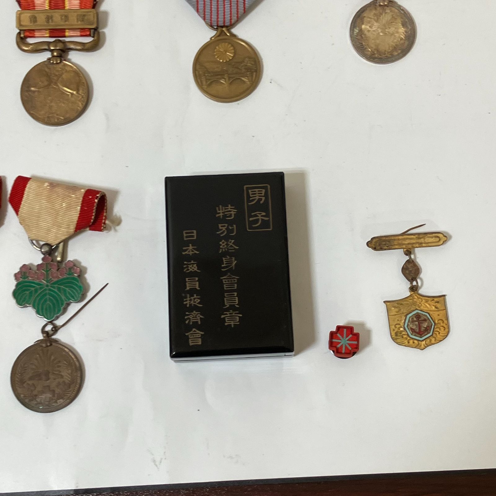 30865] 勲章まとめ 日本赤十字社特別社員章 支那事変従軍記章 紀元二千