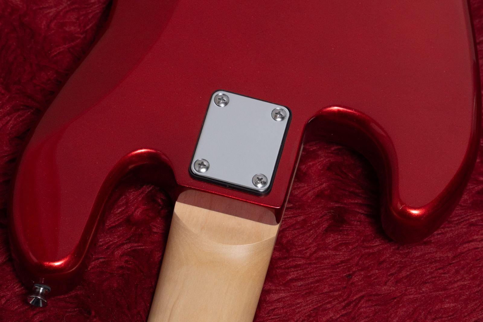 new】woofy basses / ONE series Cavalier 5 Red - メルカリ
