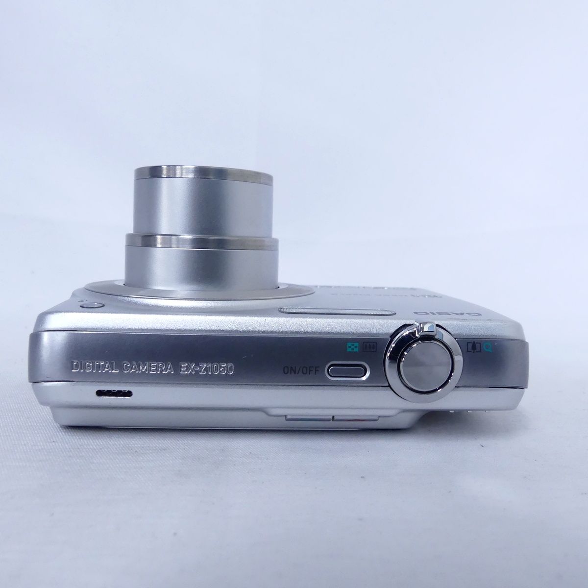 CASIO カシオ EXILIM EX-Z1050 シルバー デジタルカメラ コンパクト