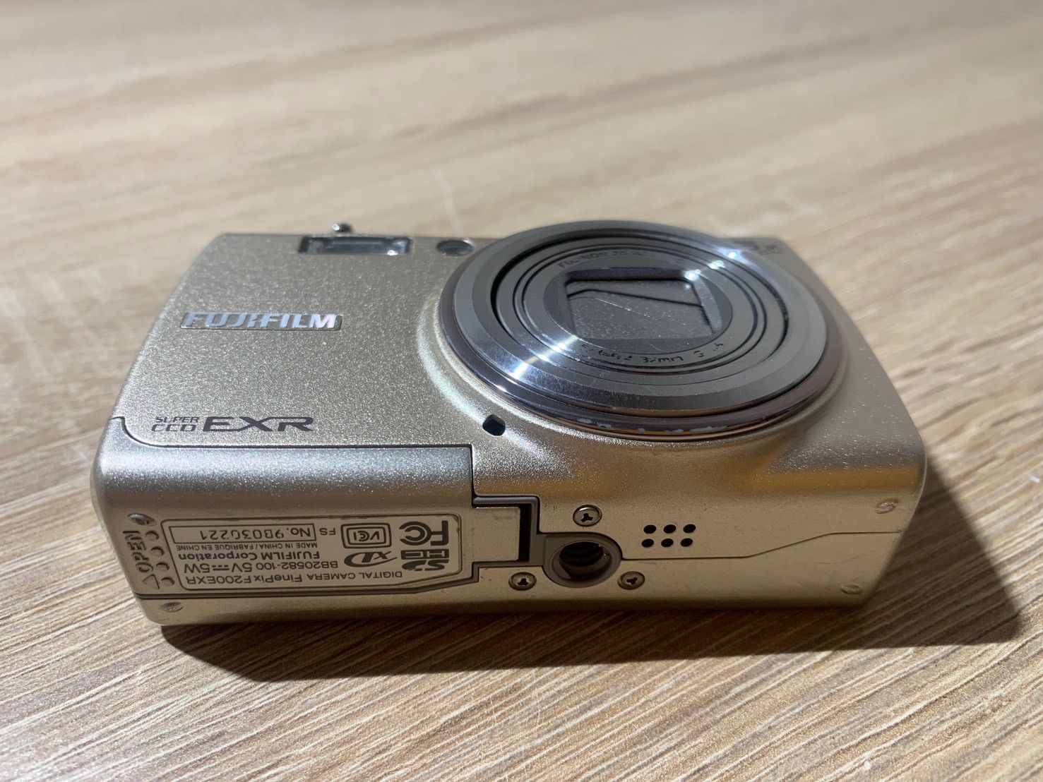 8050 FUJIFILM FINEPIX F200 EXR ゴールド デジカメ - メルカリ