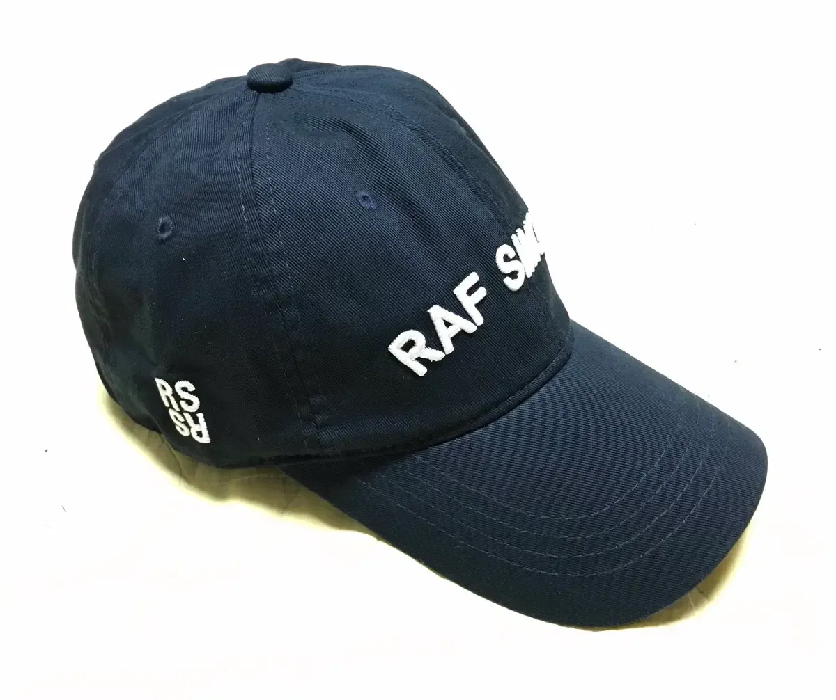 2026年最新】RAF SIMONS キャップの人気アイテム - メルカリ