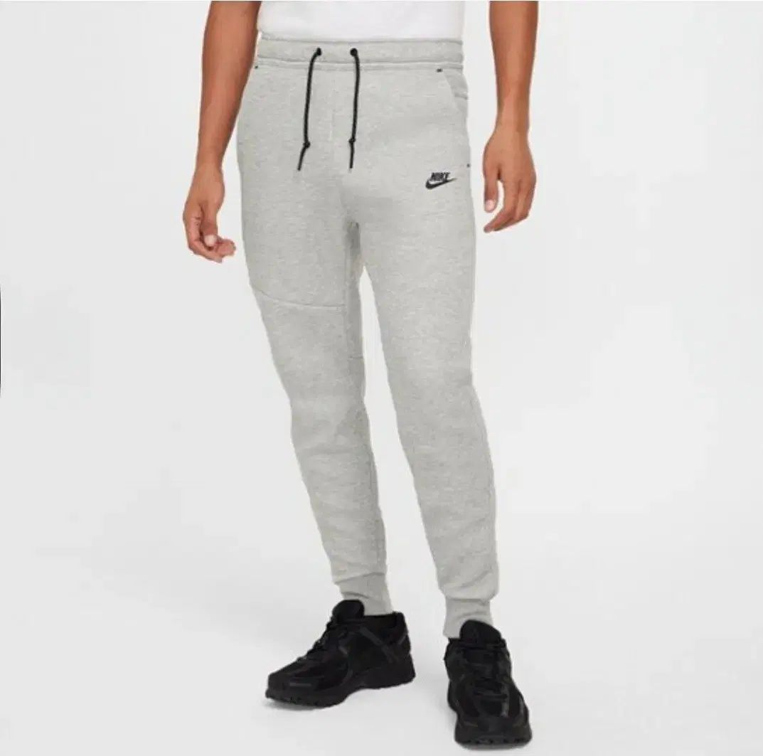 XL ナイキ テック フリース ジョガーパンツ - メルカリ