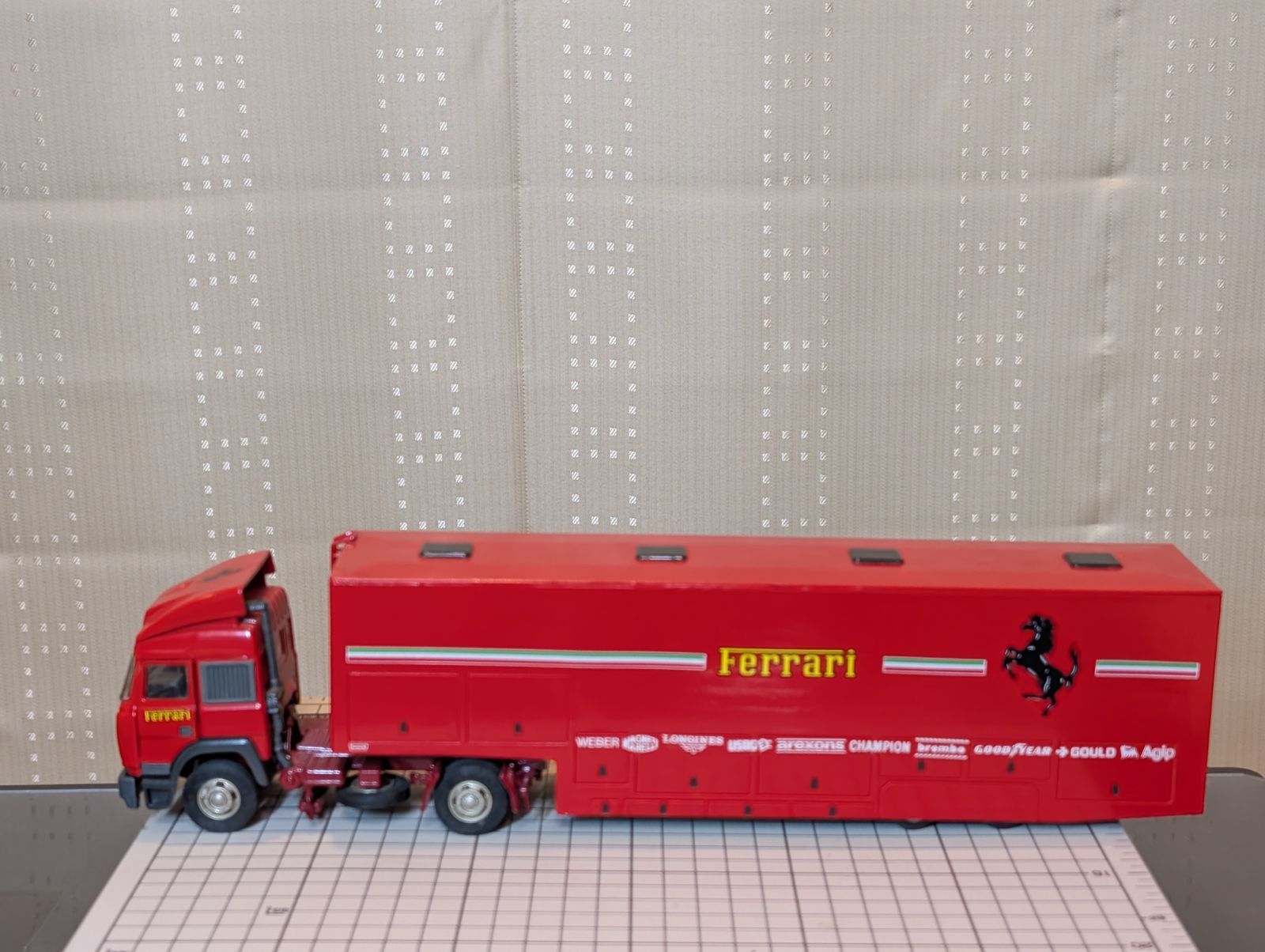 フェラーリ トランスポーター イベコ 1/43 イベコ ターボスター フェラーリ トランスポーター（Iveco Turbostar