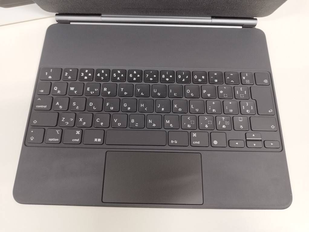 美品】iPad Magic Keyboard/A1998/12.9インチ/日本語配列〈MXQU2J/A