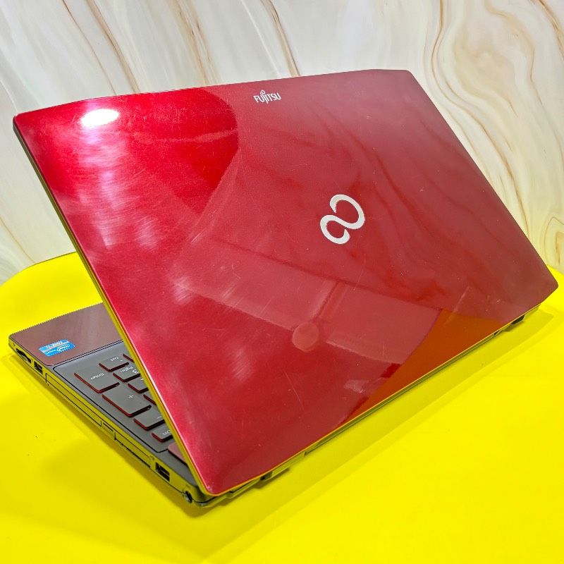 爆速Core i7✨美品✨バッテリー良好✨富士通ノートパソコン✨メモリ8GB