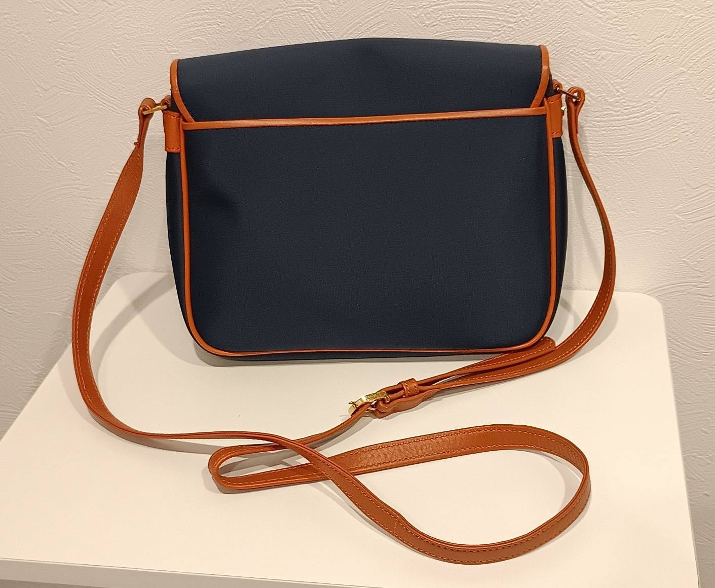 極美品】クレージュ ショルダーバッグ ベタつき無 紺 茶 ヴィンテージ