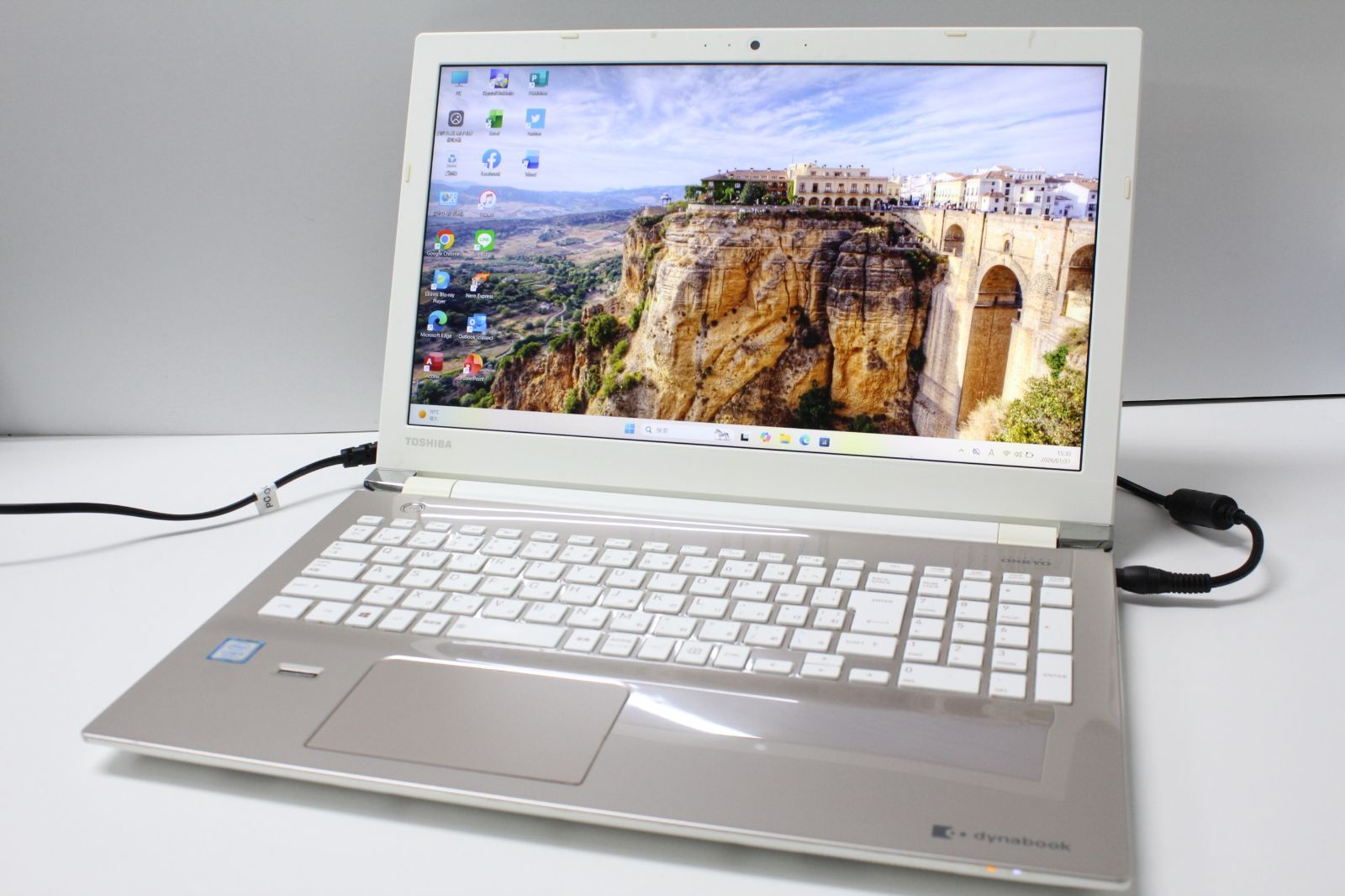 中古ノートPC】東芝〈dynabook EX/65CG〉Intel core i7/SSD512GB
