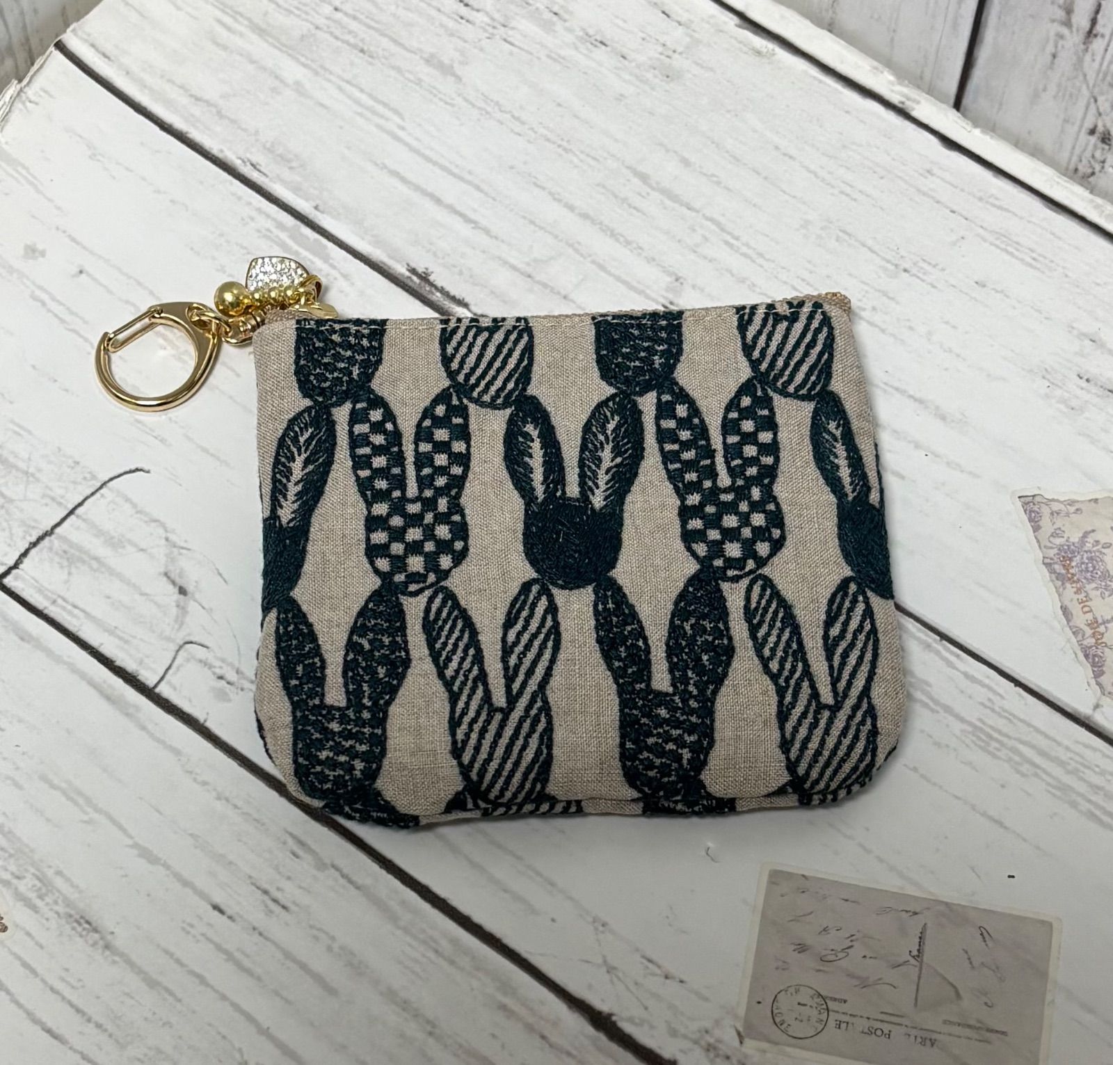 ハンドメイド ミナペルホネン pomppiaベージュのミニポーチ - メルカリ