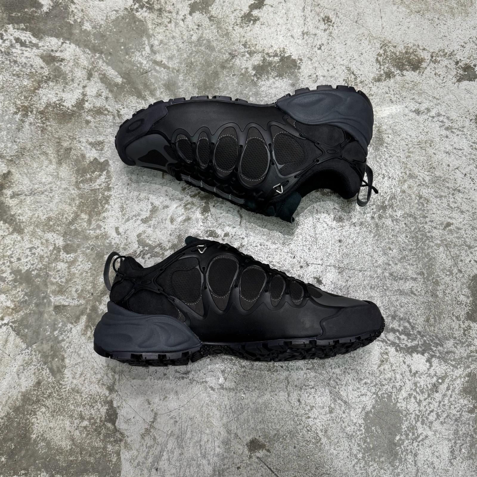 参考上代66000円 未使用 JUNYA WATANABE × OAKLEY WーNAME SNEAKER 