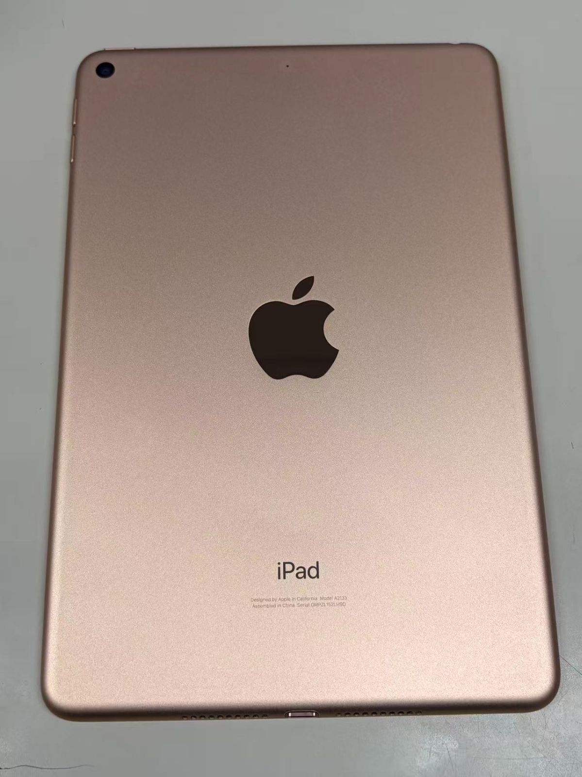 美品 iPad mini 第5世代 256GB 付属品と元箱付 ゴールド おまけ 電池76％ iPad mini(第5世代) 256GB ゴールド 訳アリ品 - メルカリ