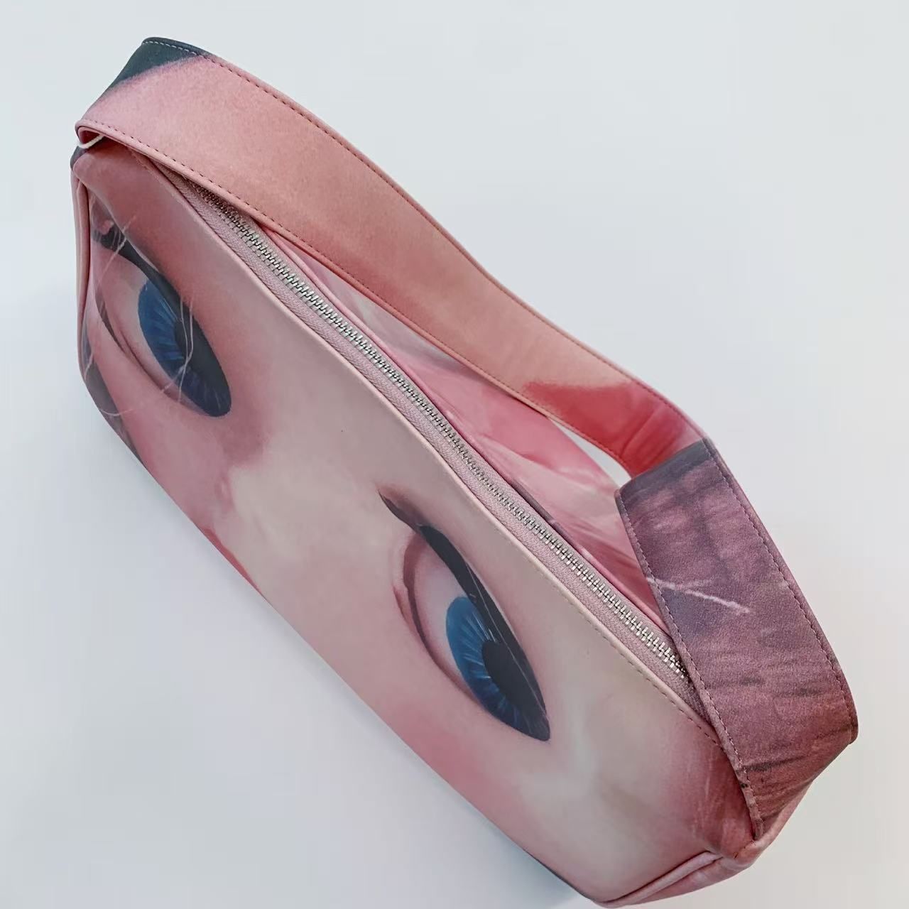 在庫最後 I'm sorry by petra collins ショルダーバッグ - メルカリ