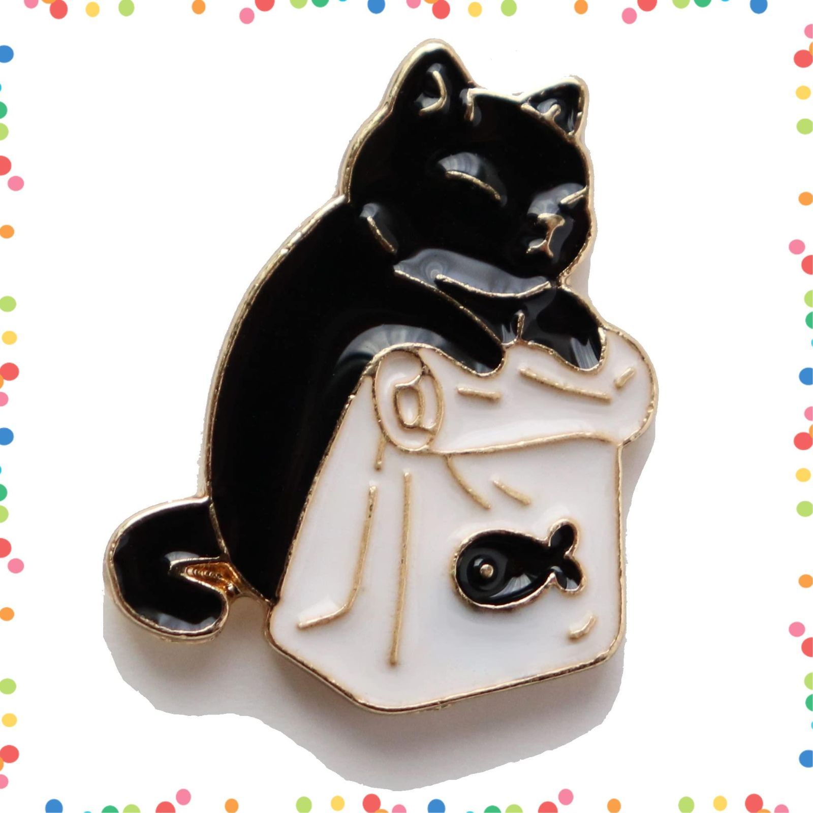 人気商品】かわいいネコのピンズ グッズ ピンバッジ 猫とエサ袋 - メルカリ