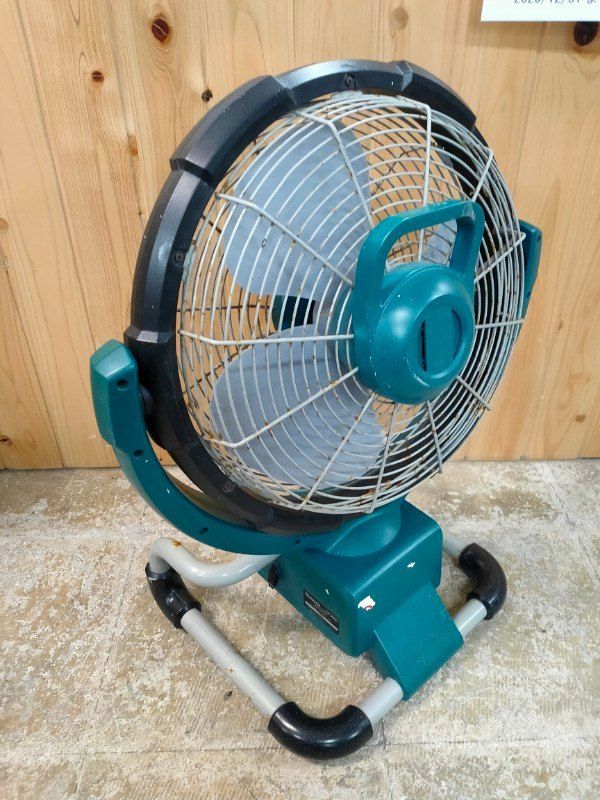 ☆マキタ:充電式産業扇 本体のみ CF300DZ 動作確認済み - メルカリ