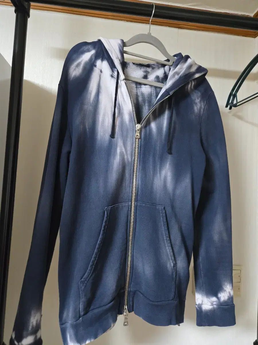 バルマン WHO ジャケット