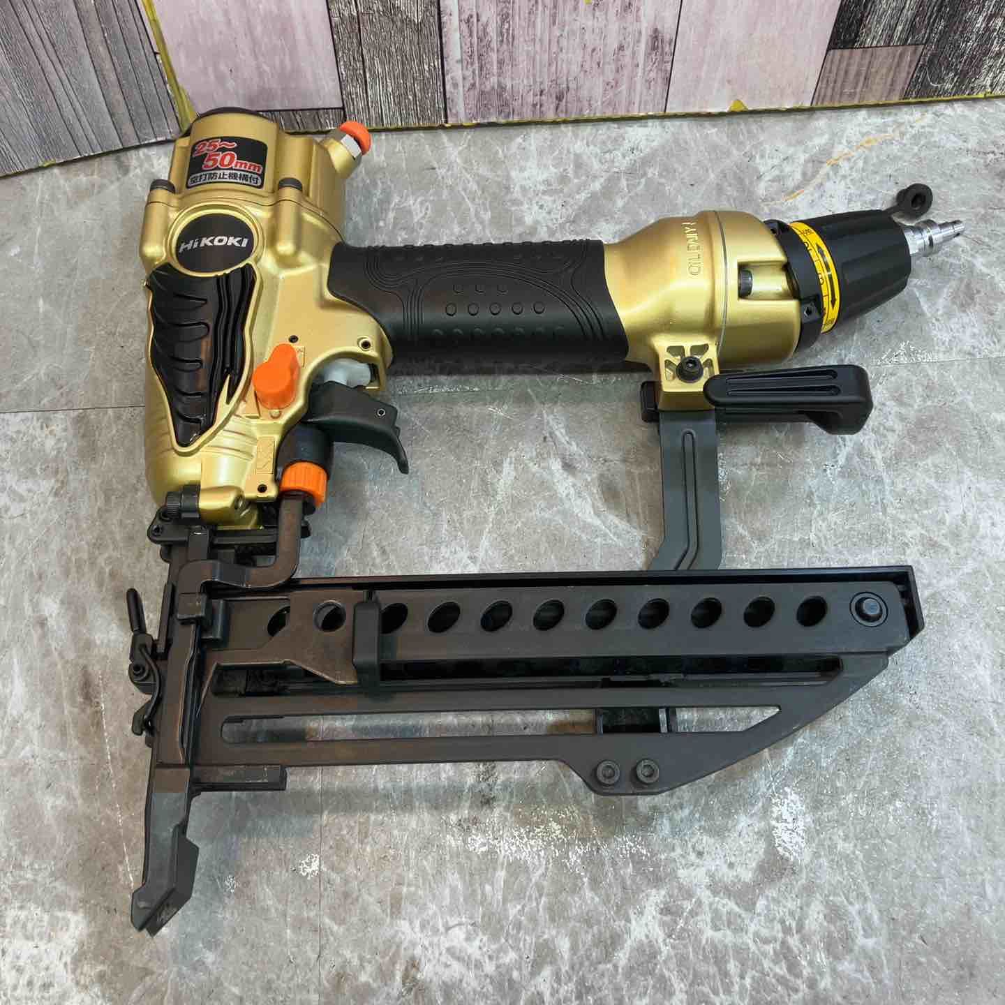 ☆ハイコーキ(HIKOKI ※旧:日立工機) 高圧フロアタッカ N5004HMF【八潮 
