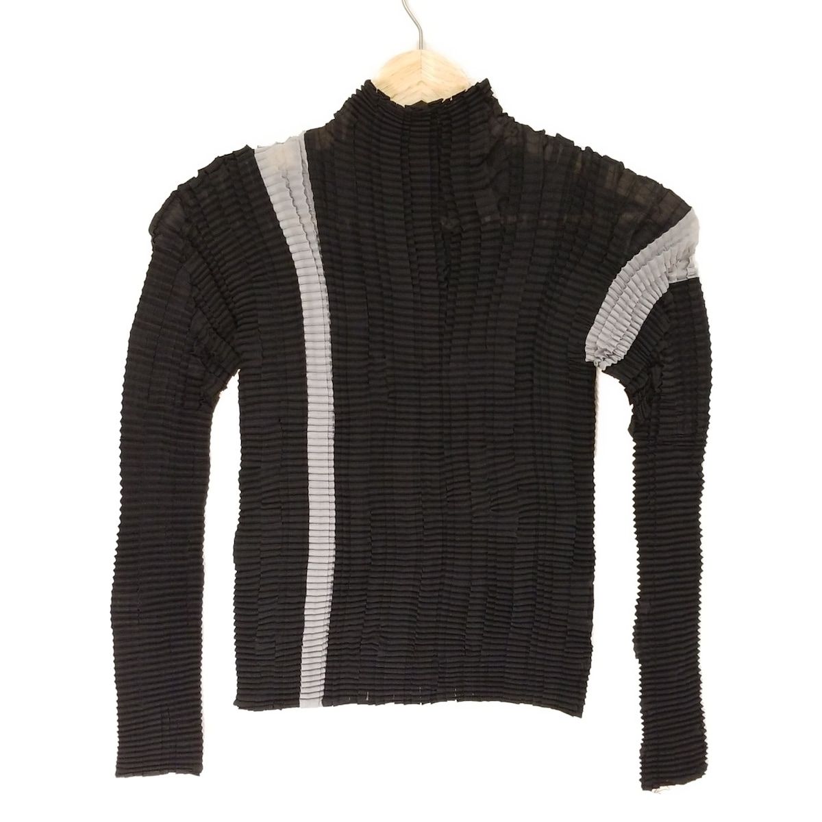 ISSEYMIYAKE(イッセイミヤケ) 長袖カットソー サイズM レディース美品