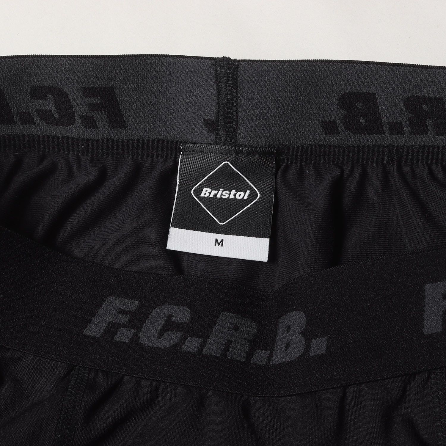 F.C.Real Bristol エフシーレアルブリストル ブラック 黒 サイズ:M