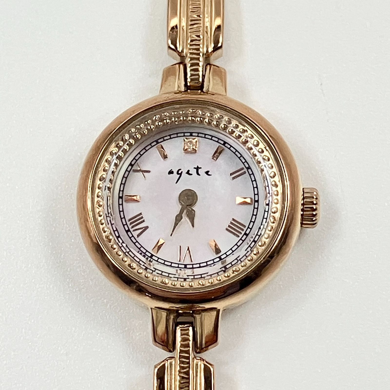 美品】アガット agete 腕時計 ソーラー 1Pダイヤ シェル文字盤 ピンク