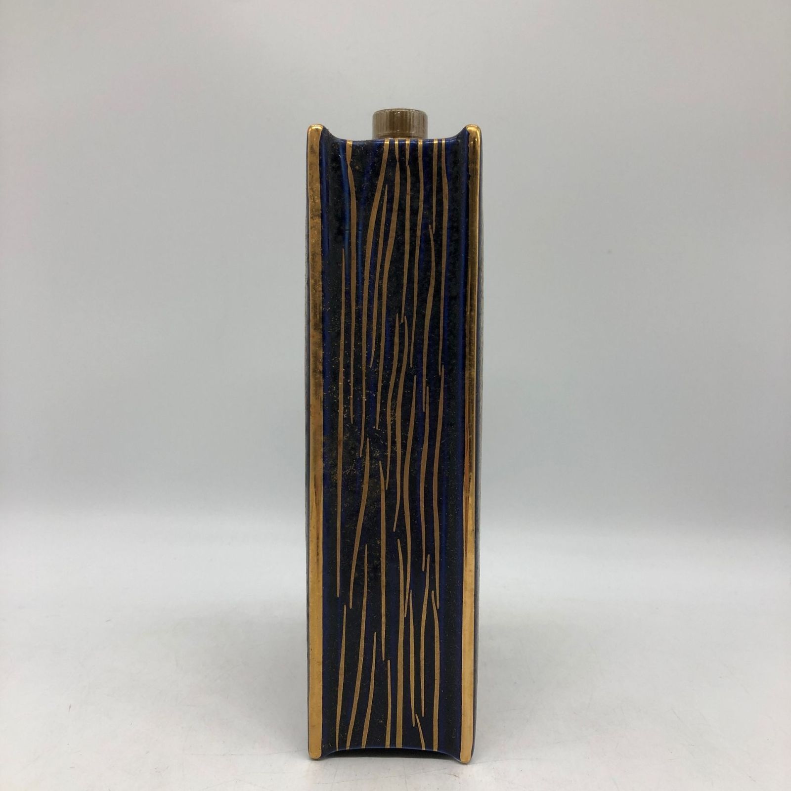 【未開封】カミュ ナポレオン ブック 黒陶器ボトル 700ml 40% カミュ ナポレオン ブック 黒陶器 700ml 未開栓 - メルカリ