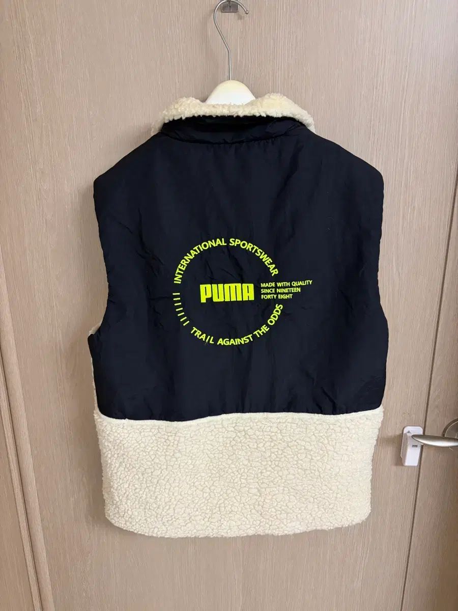 プーマ ボア フリース ベスト L