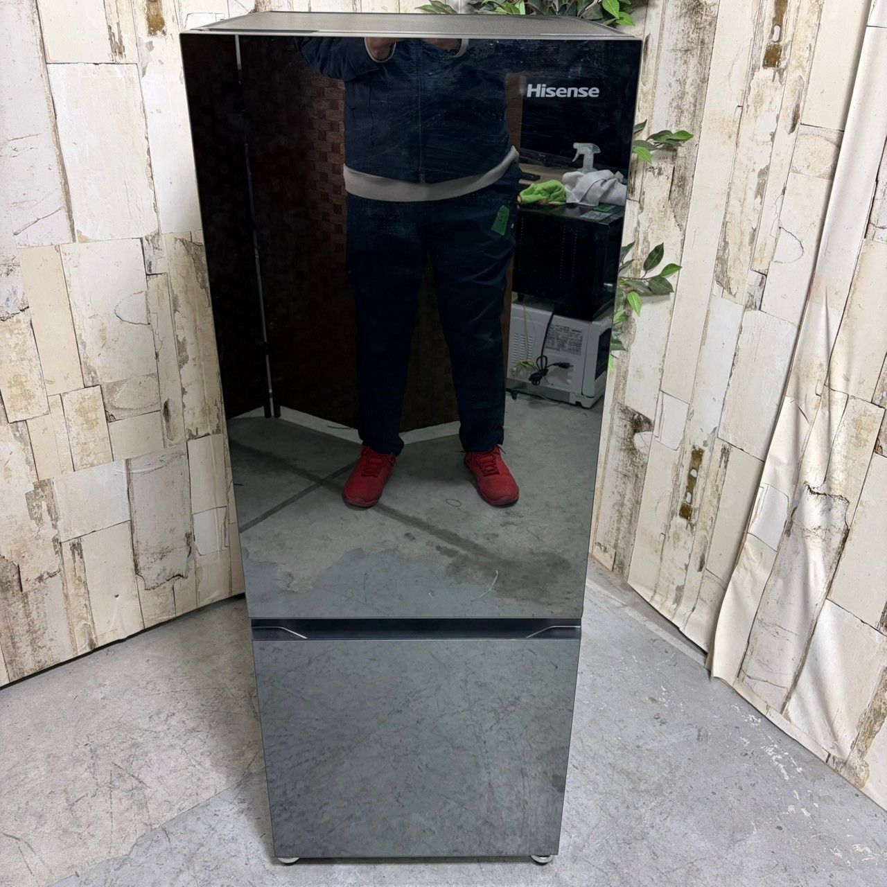 2023年製】 極美品 冷蔵庫 ミラータイプ Hisense ハイセンス HR-G16AM