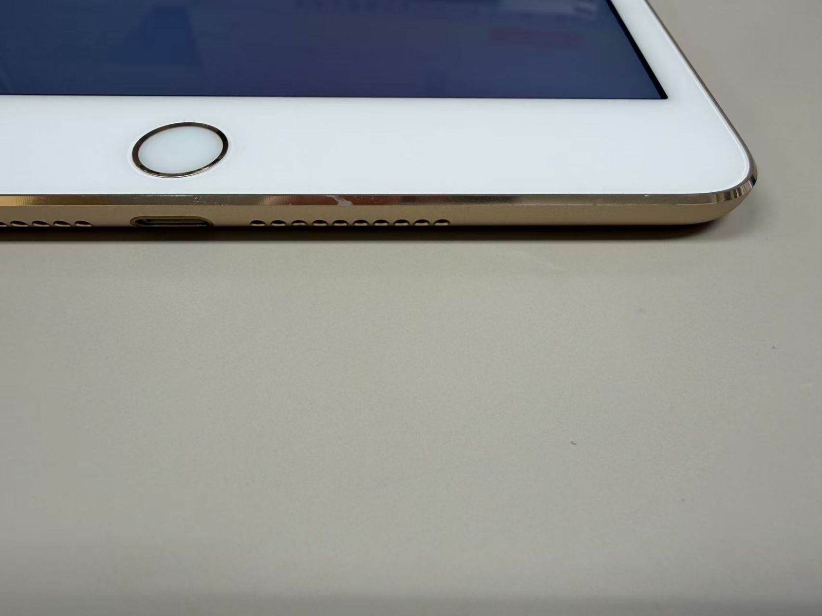 極美品 電池69% iPad mini(第4世代) 128GB ゴールド - メルカリ