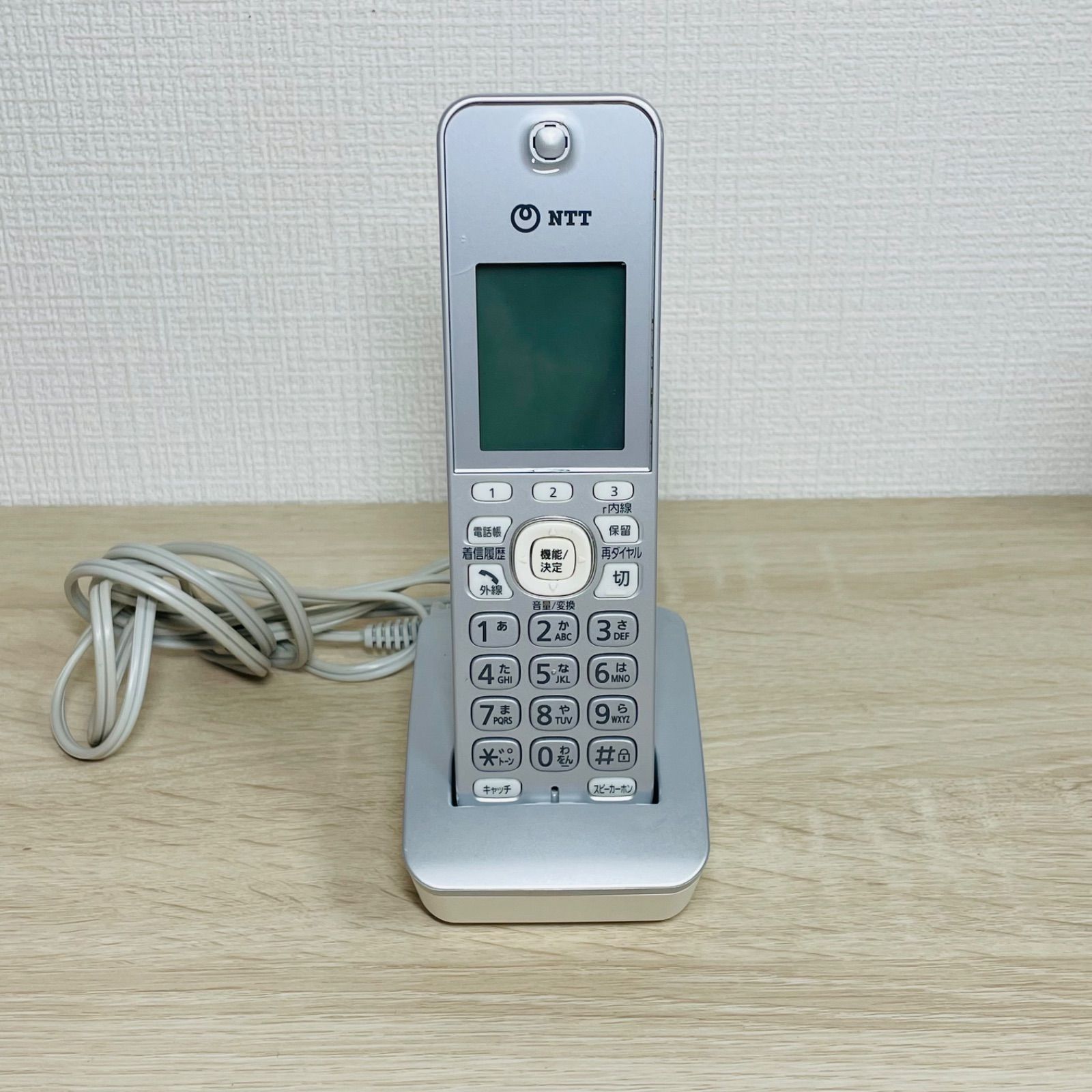 PHS本体 シルバー 充電器・バッテリー付き　2台 NTT コードレス機 2台セット 充電器付き 機器ラインナップ｜ビジネス